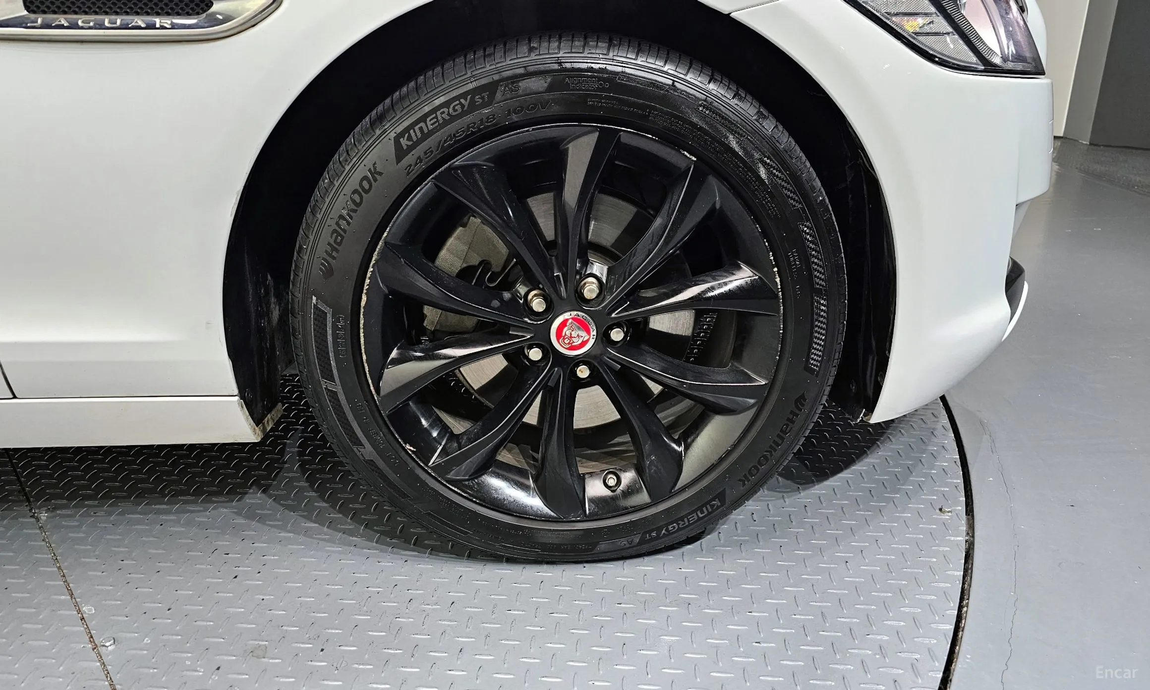 Jaguar XF (x260) превью 5