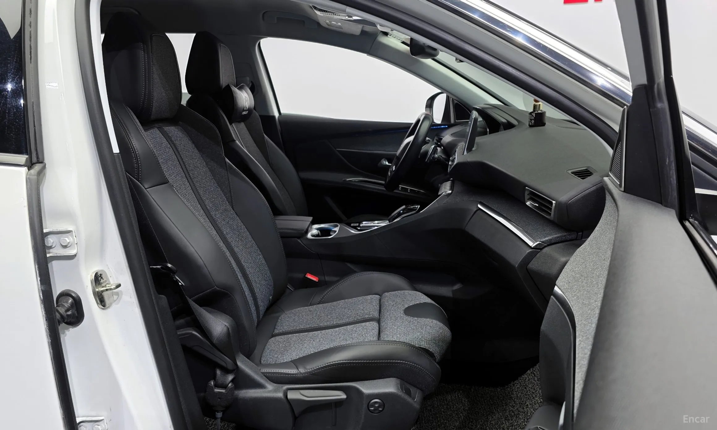 Peugeot 3008 2nd generation превью 11