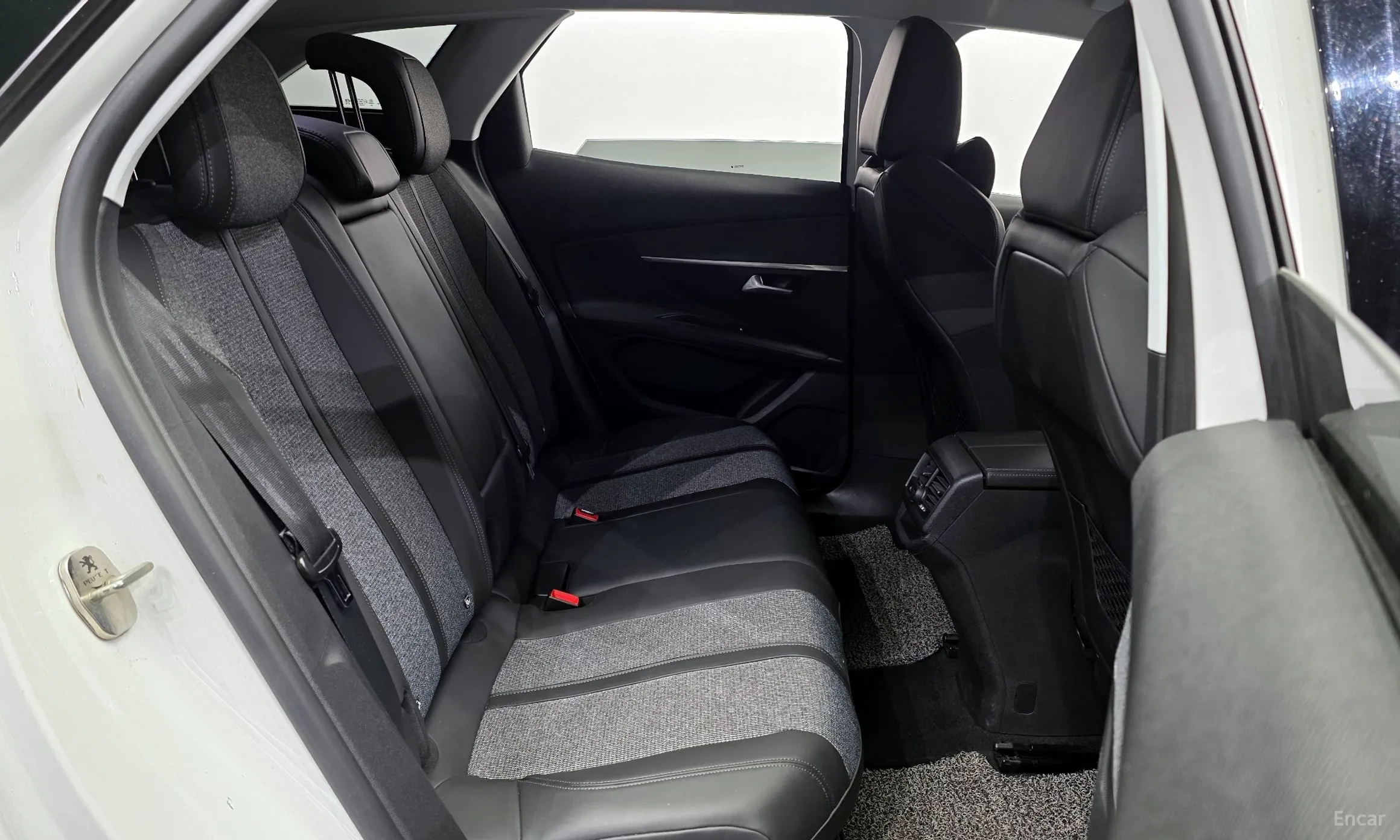 Peugeot 3008 2nd generation превью 12