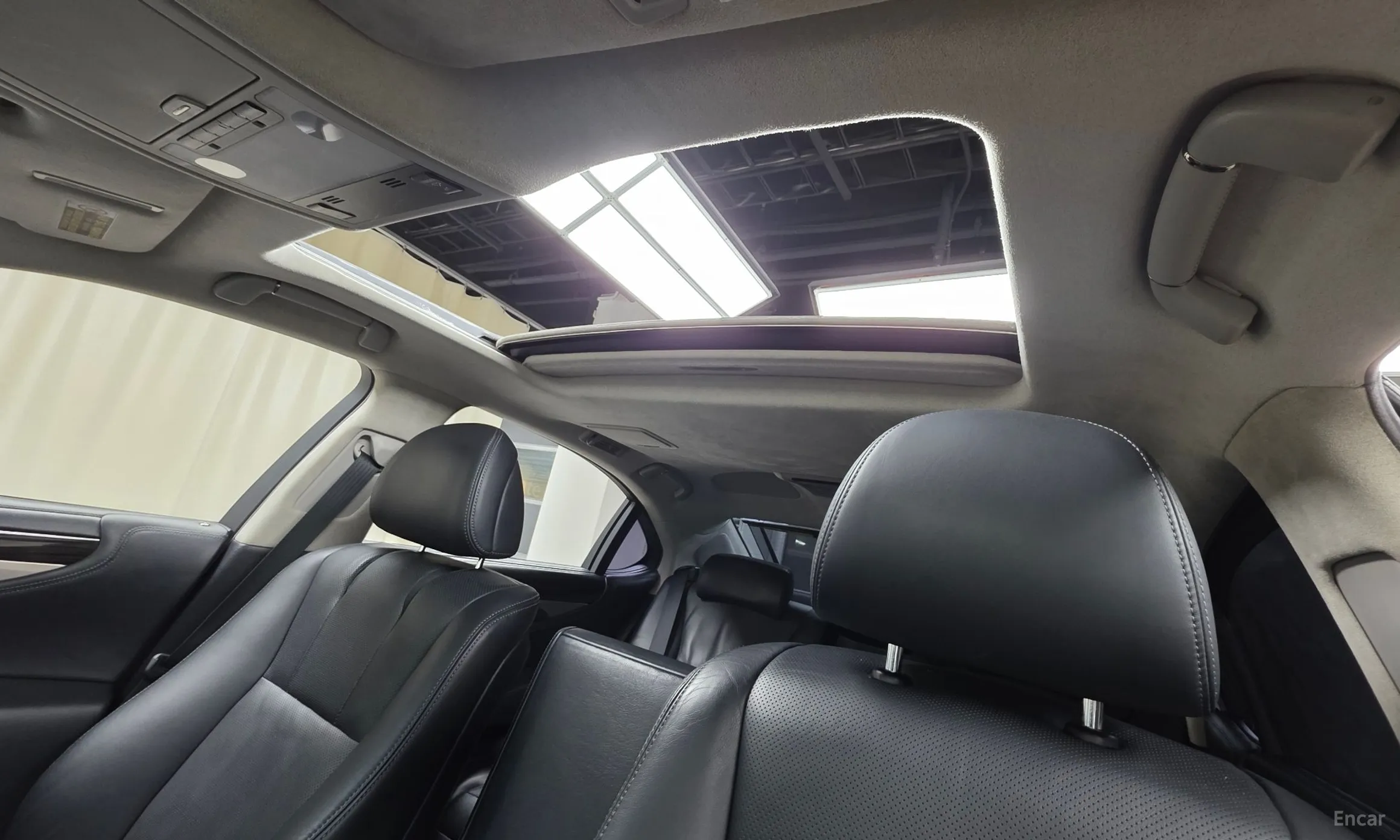 Lexus LS460L превью 11