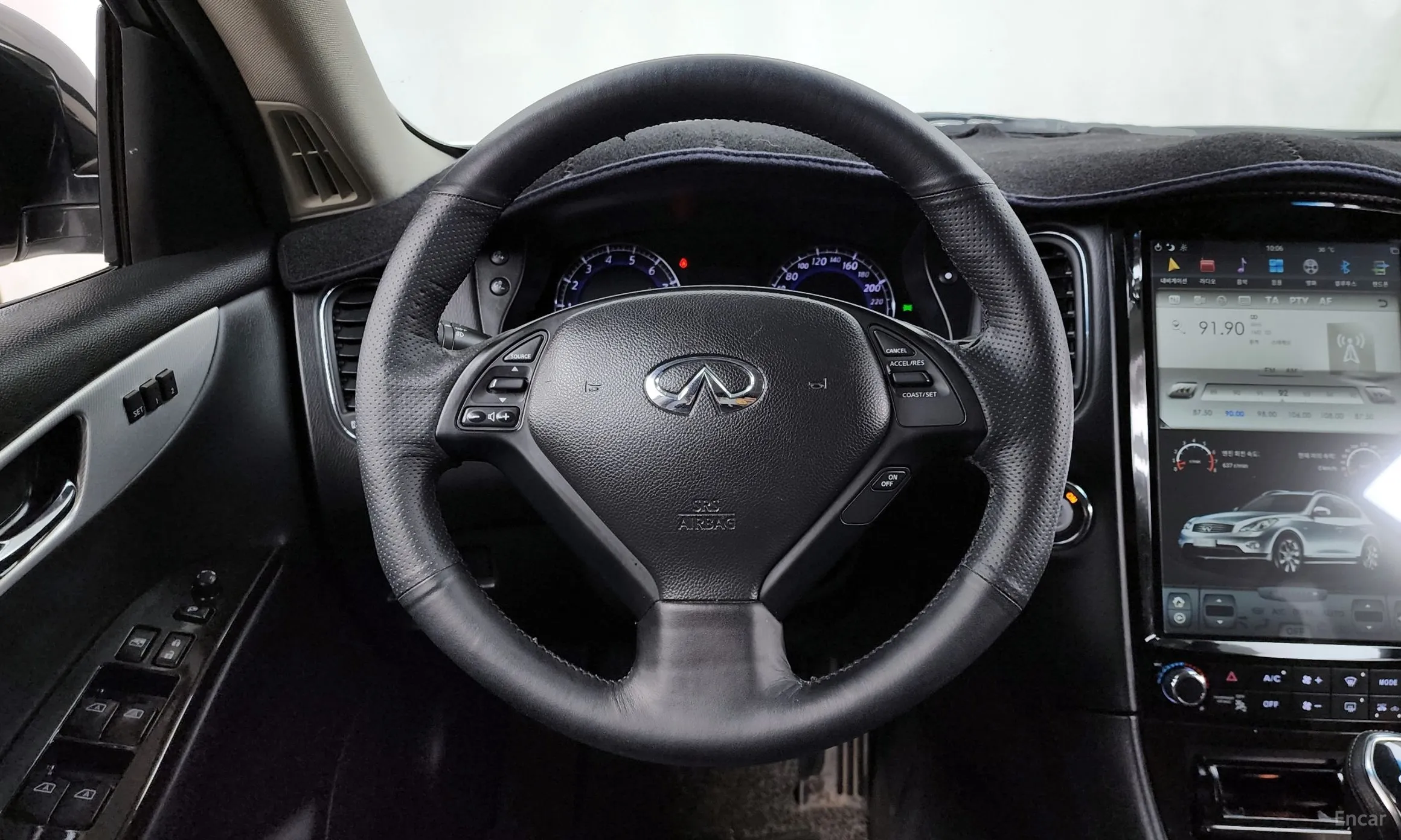 Infiniti EX35 превью 13