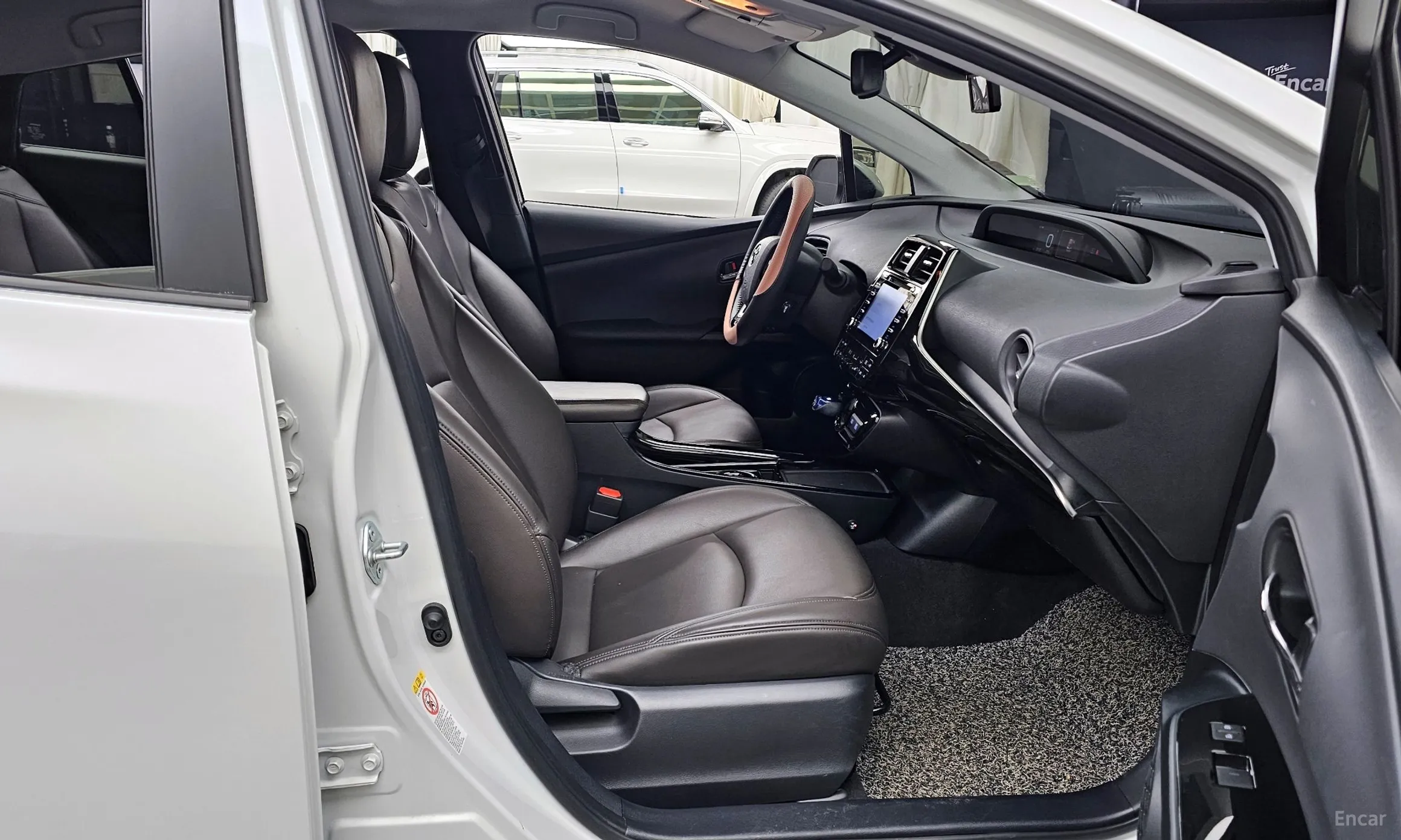 Toyota Prius 4th Generation превью 11