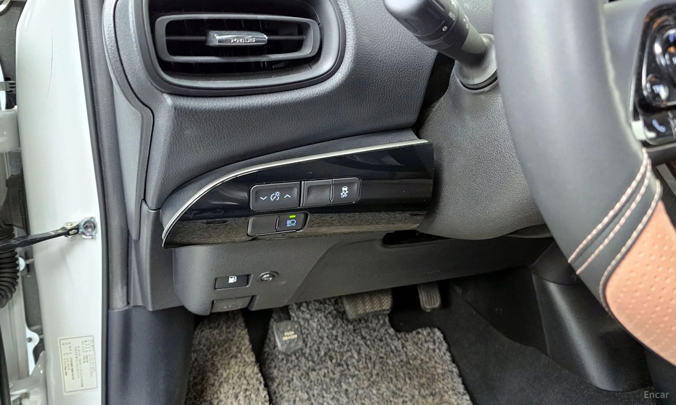 Toyota Prius 4th Generation превью 16