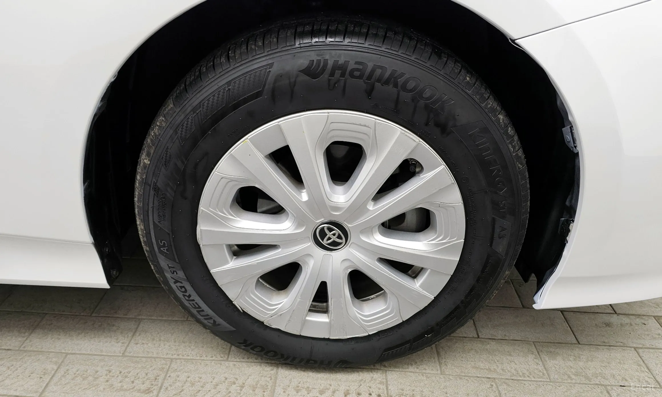 Toyota Prius 4th Generation превью 5