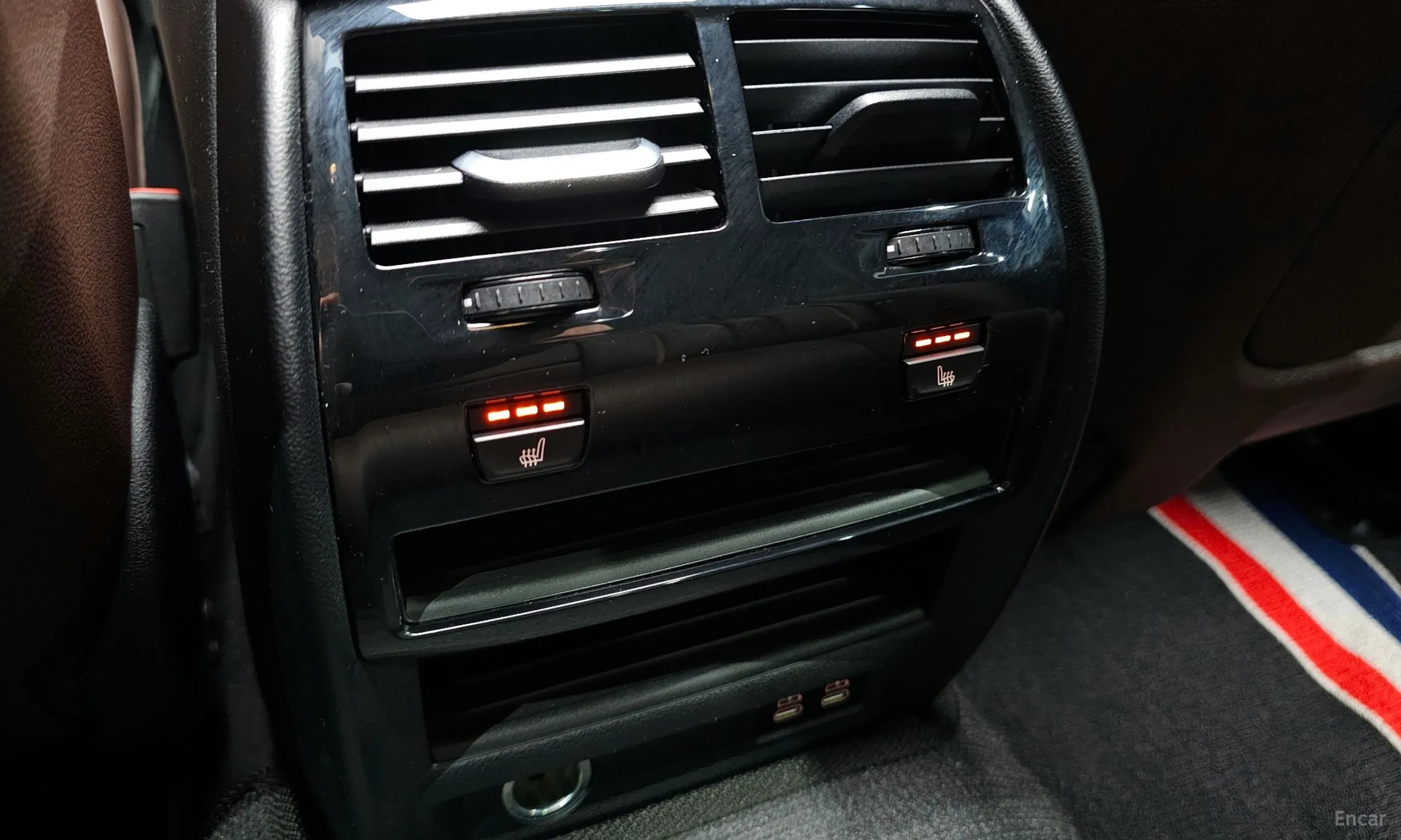 BMW 5 Series (G30) превью 19