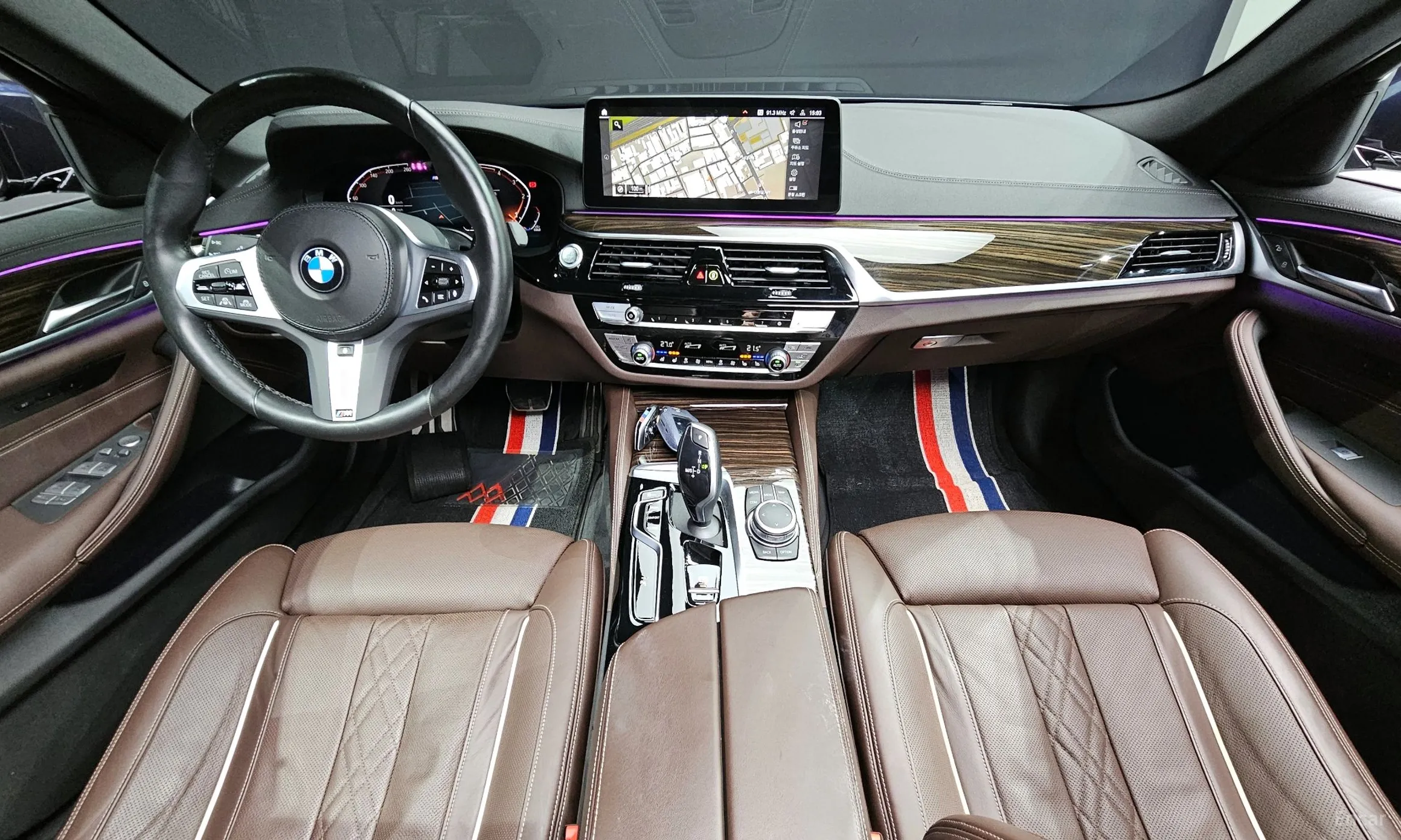 BMW 5 Series (G30) превью 7