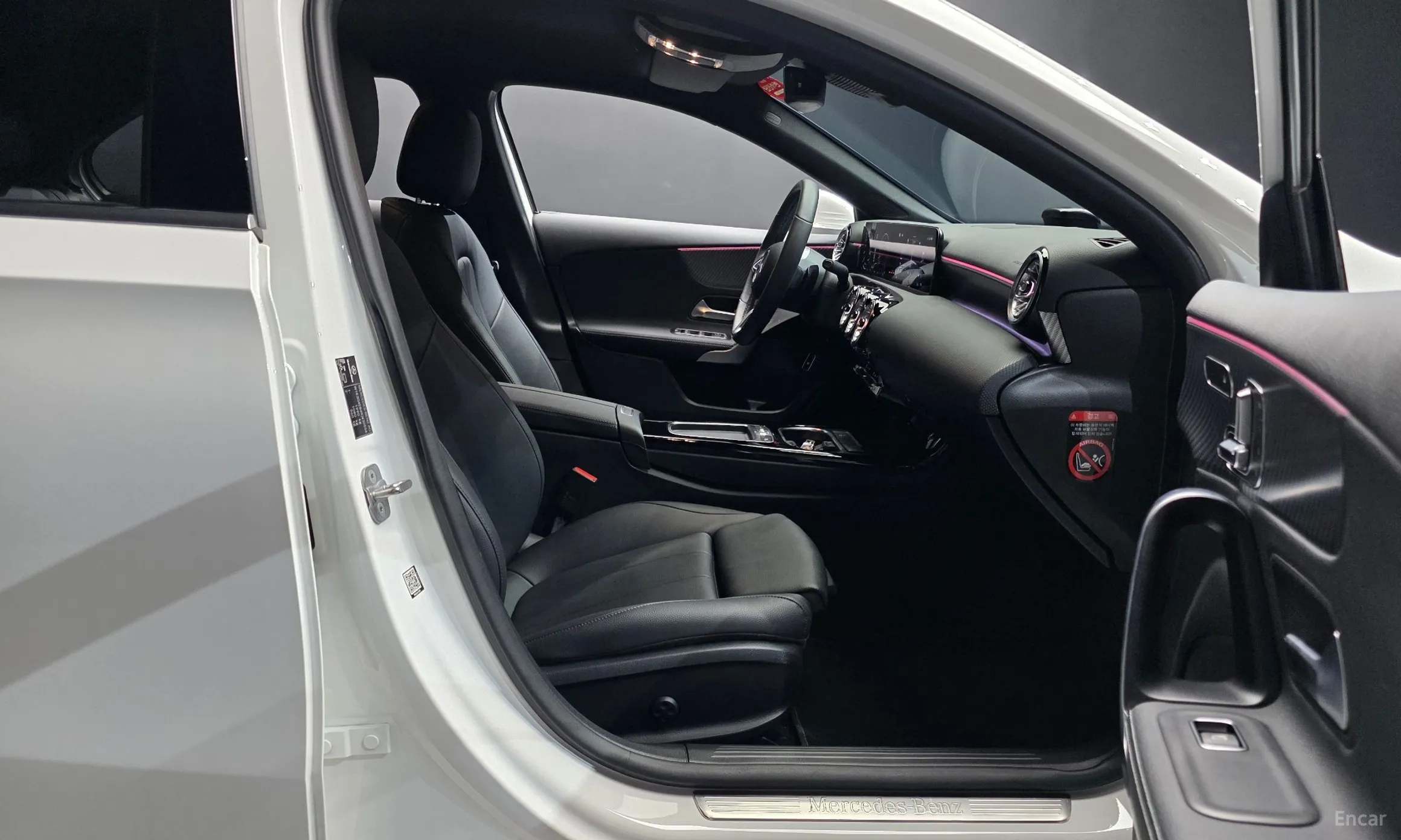 Mercedes Benz A-Class W177 превью 10