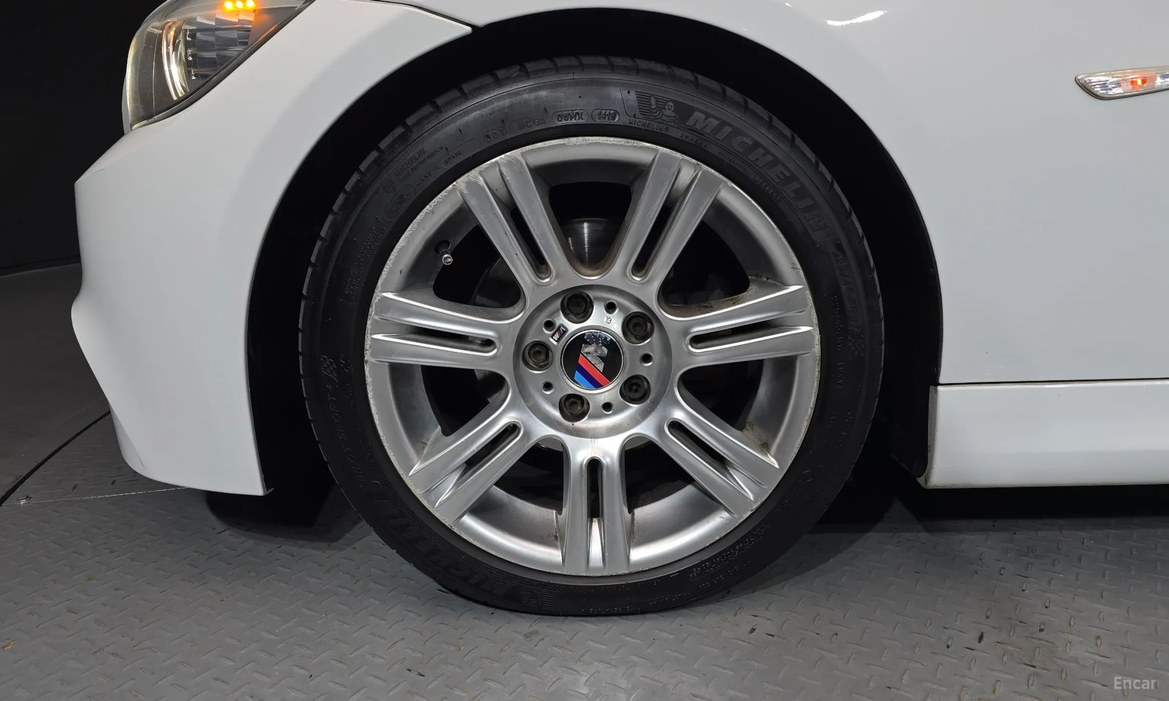 BMW 3 Series (E90) превью 5