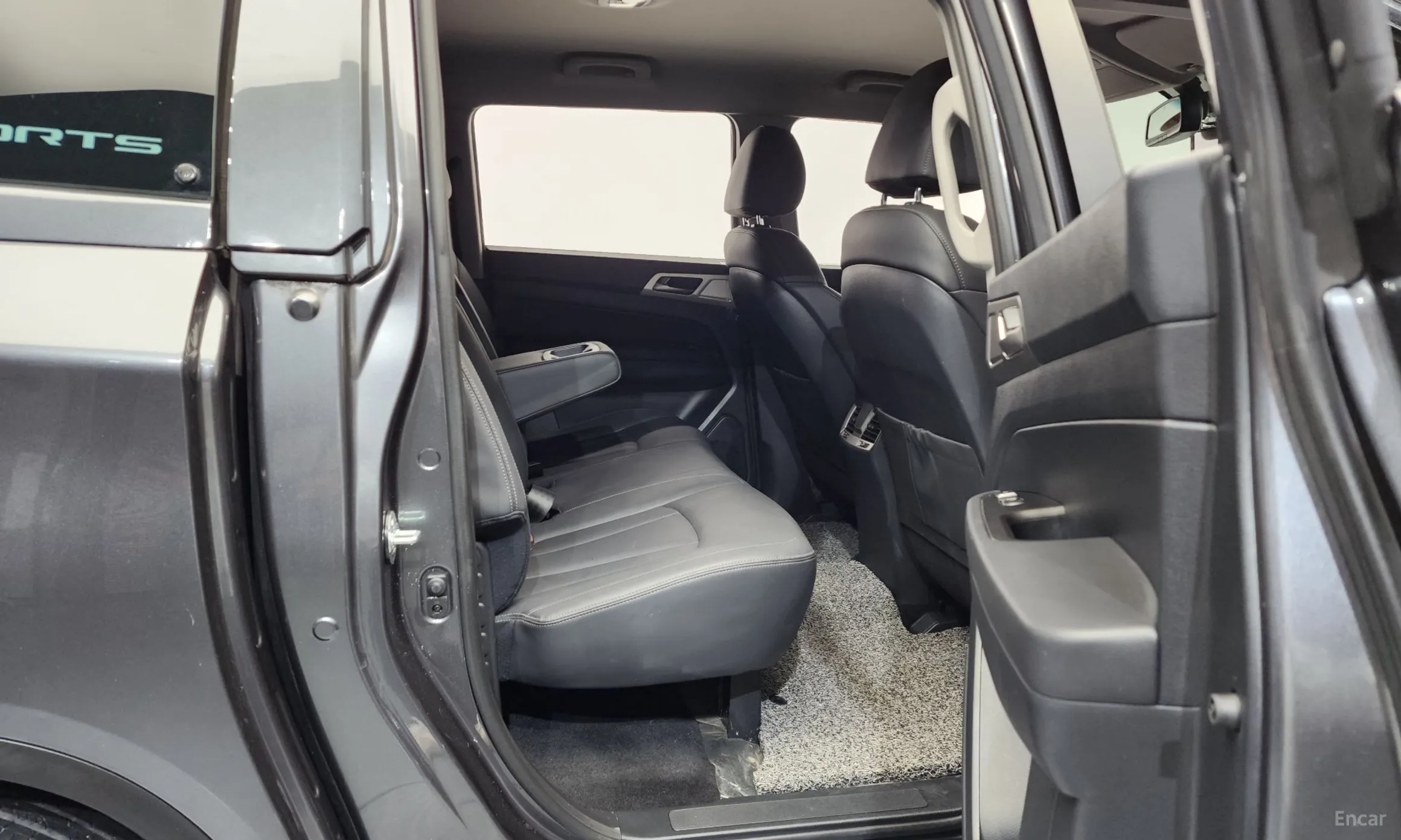 KG Mobility (SsangYong) Rexton Sports превью 12