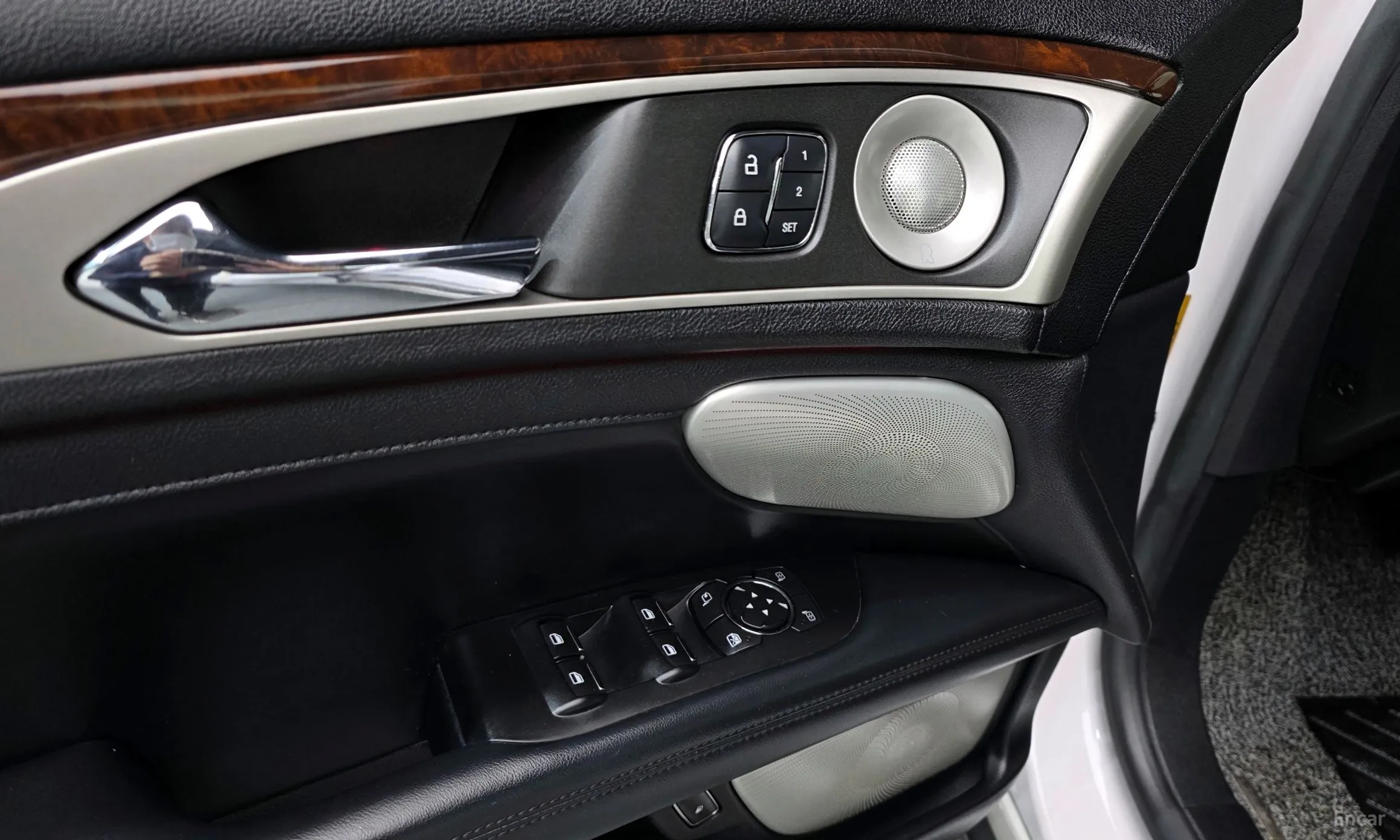 Lincoln New MKZ превью 12