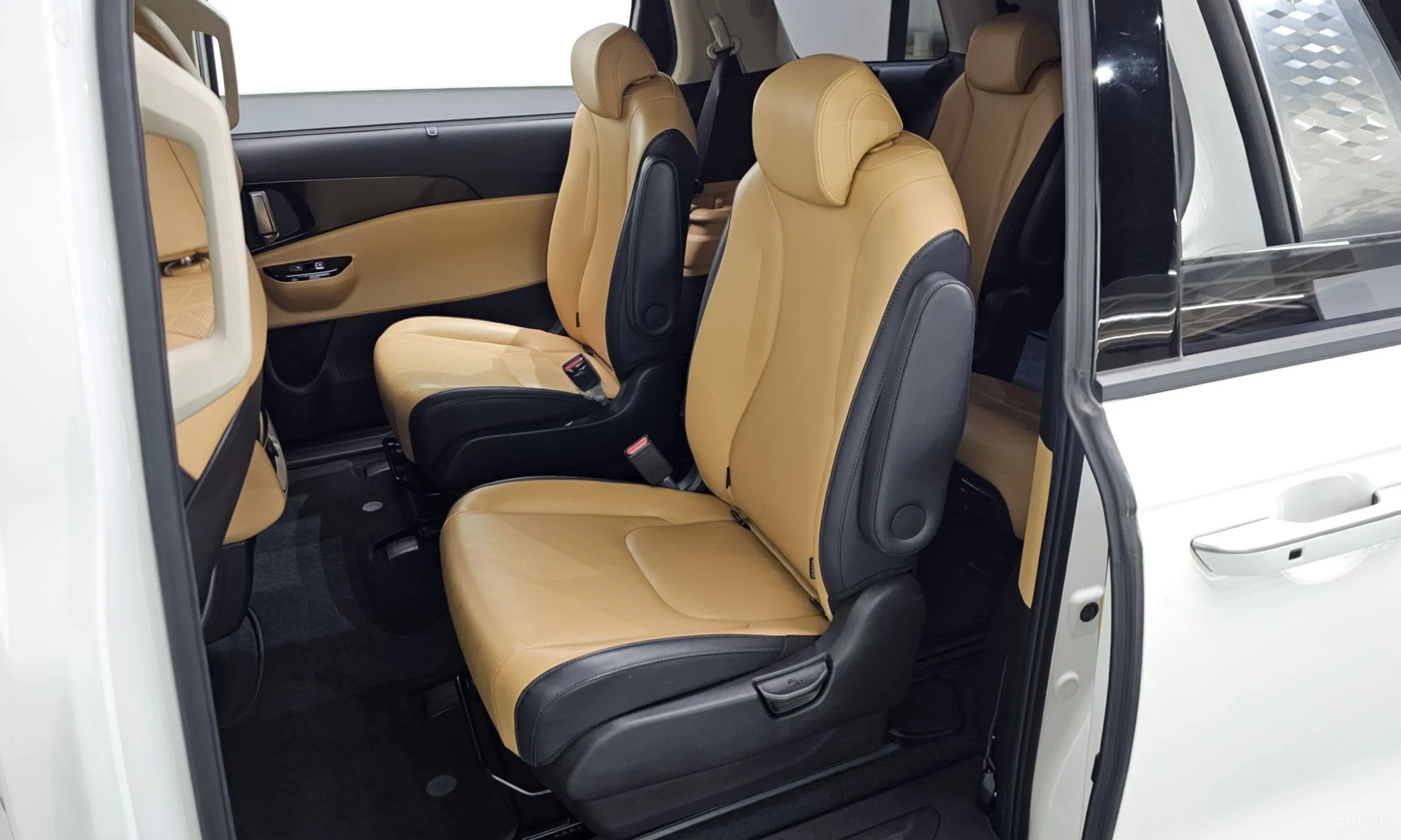 Kia Carnival Gen 4 превью 12