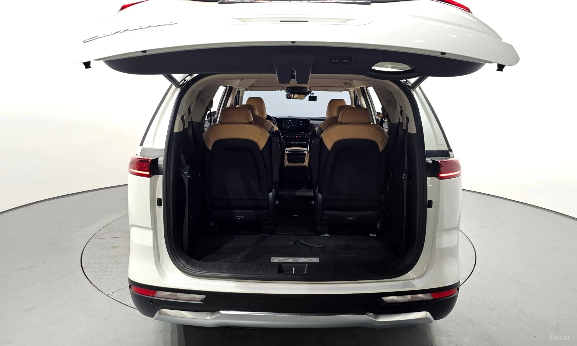 Kia Carnival Gen 4 превью 20