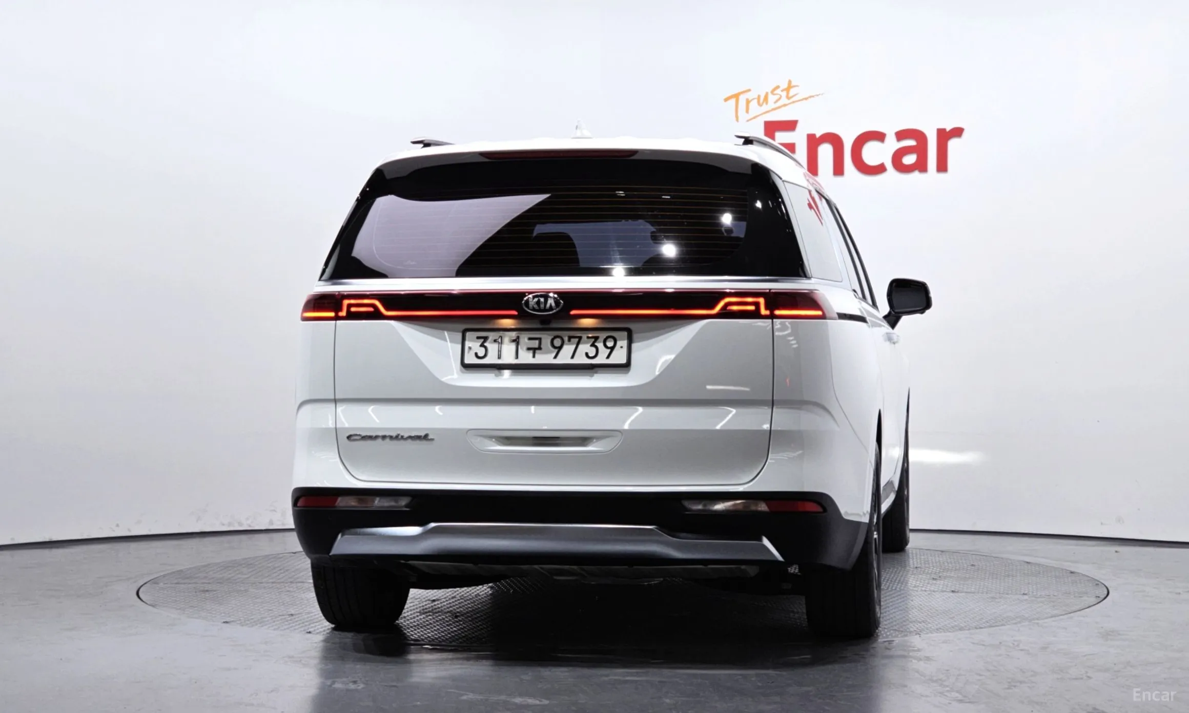 Kia Carnival Gen 4 превью 4