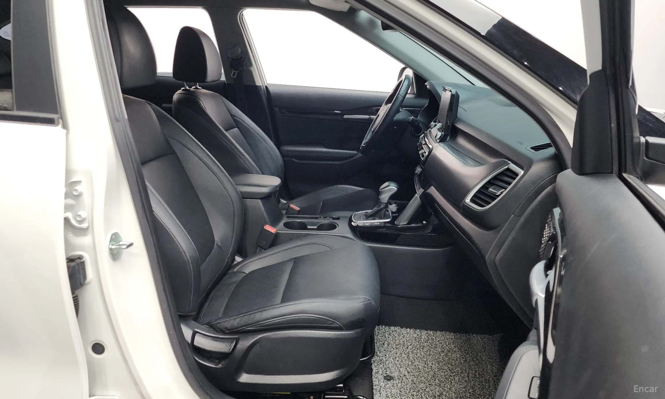 Kia Seltos превью 11