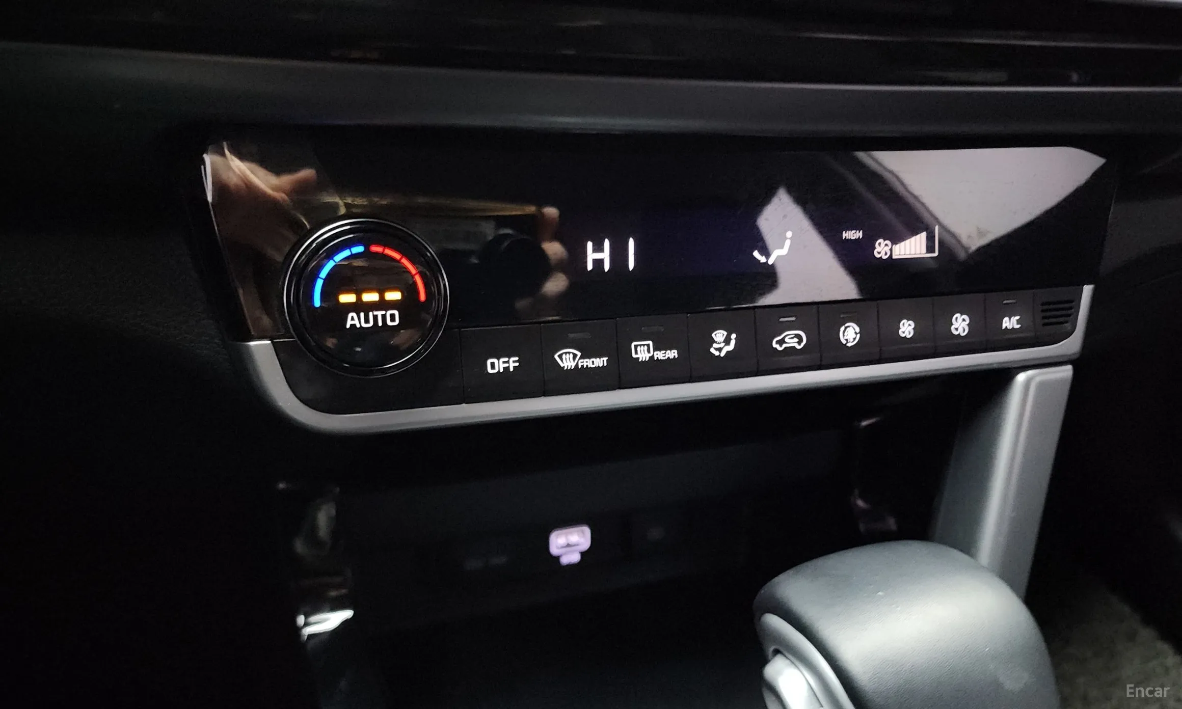 Kia Seltos превью 17