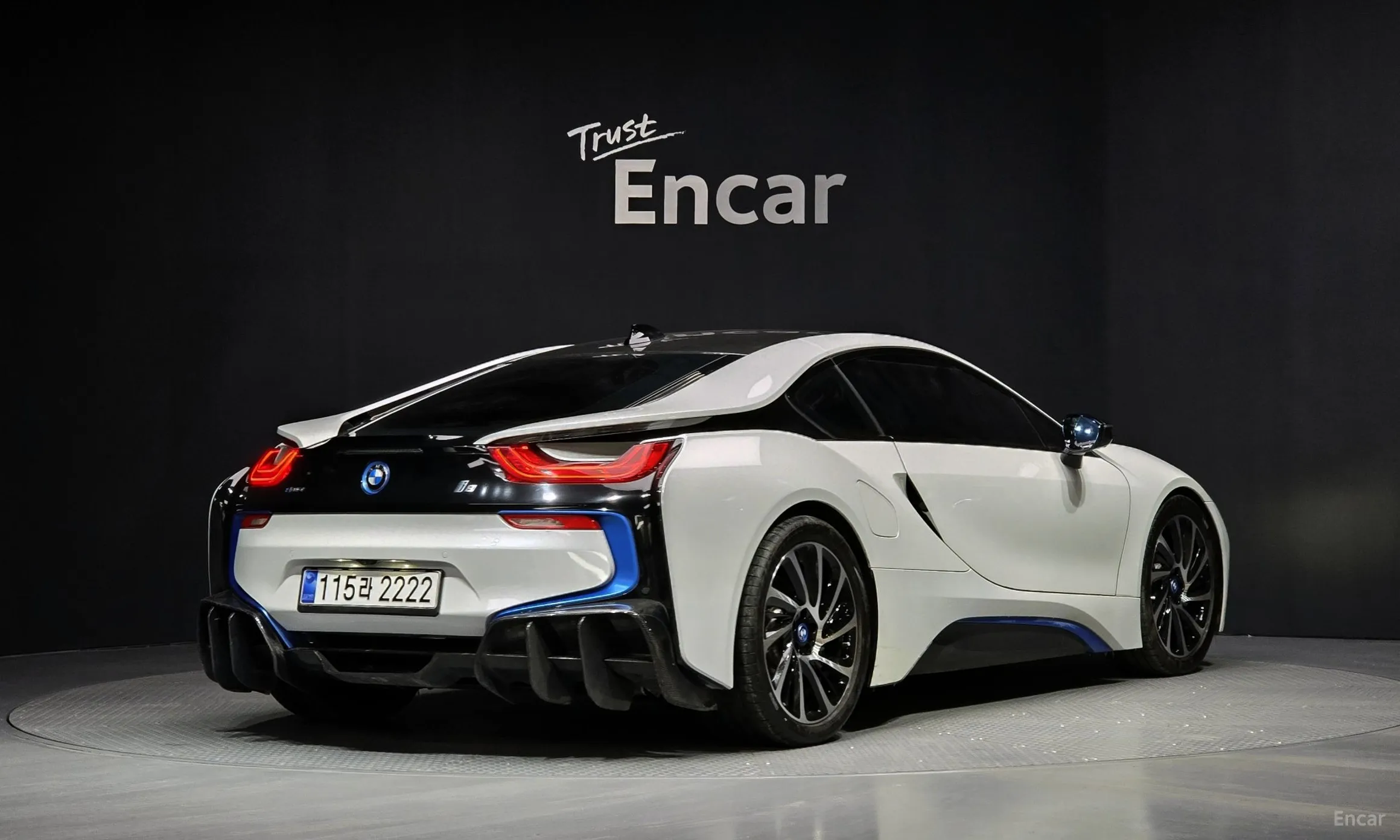BMW i8