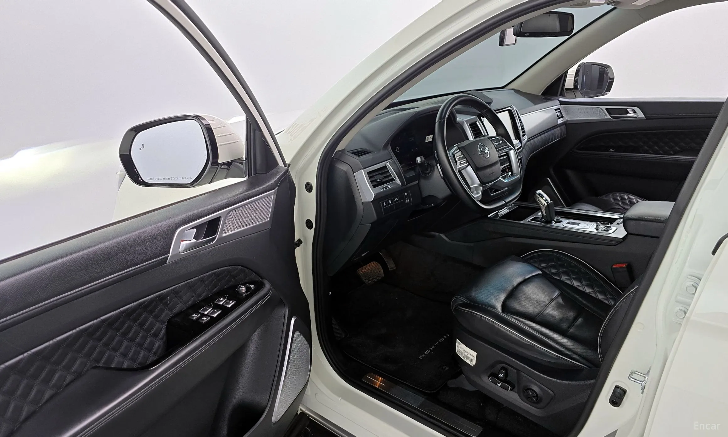 KG Mobility (SsangYong) Rexton превью 10