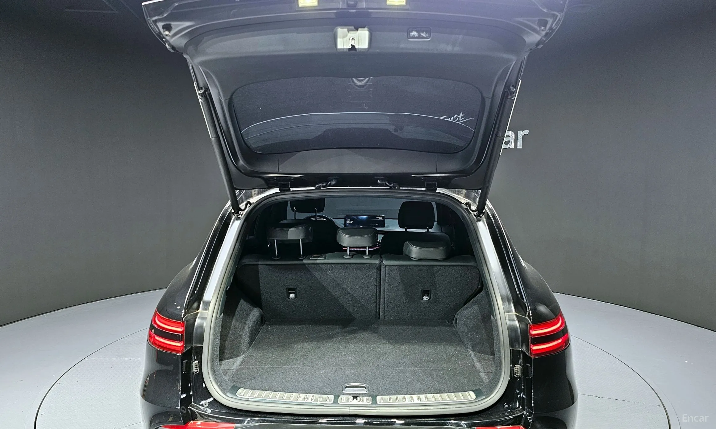 Genesis GV70 превью 20