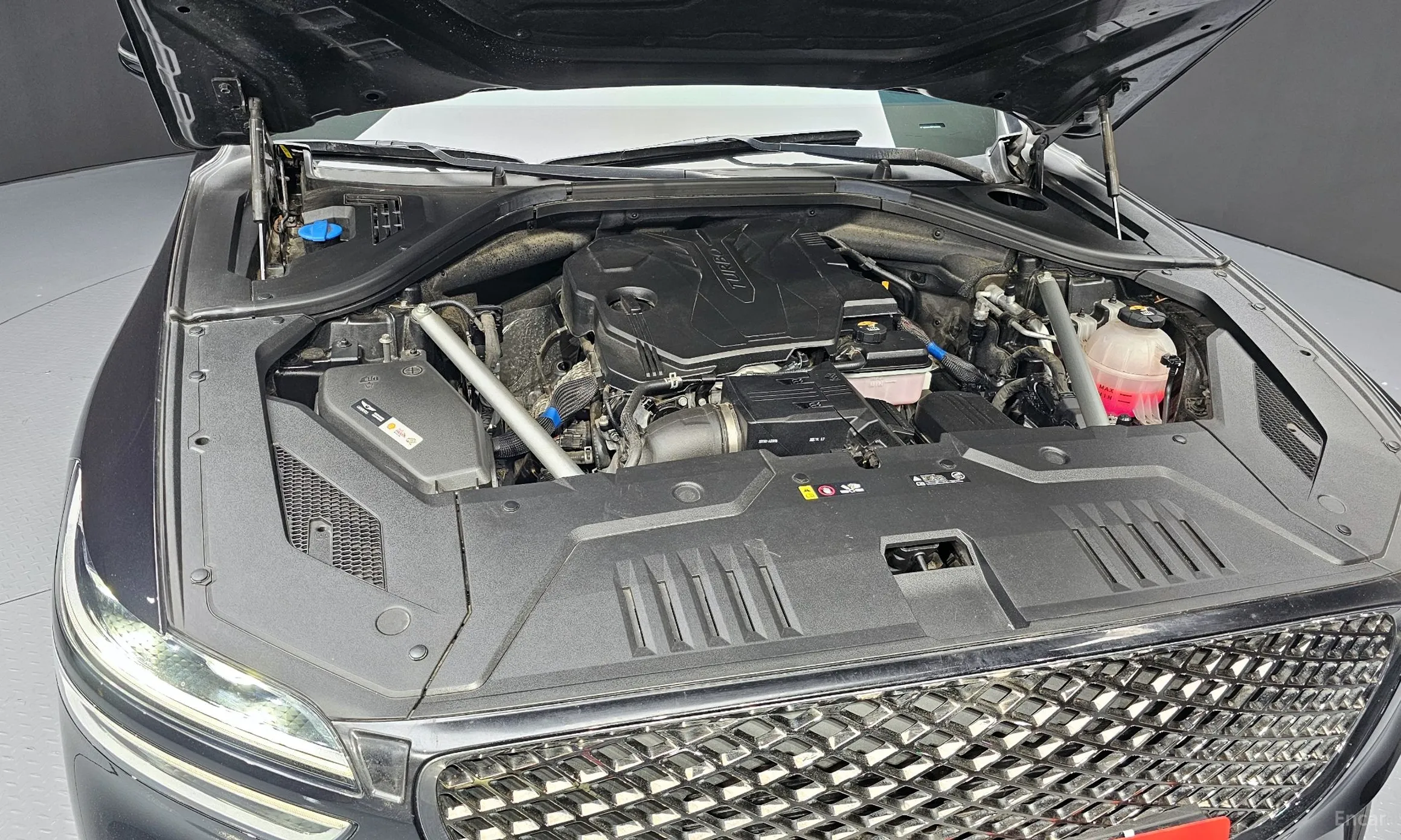 Genesis GV70 превью 6