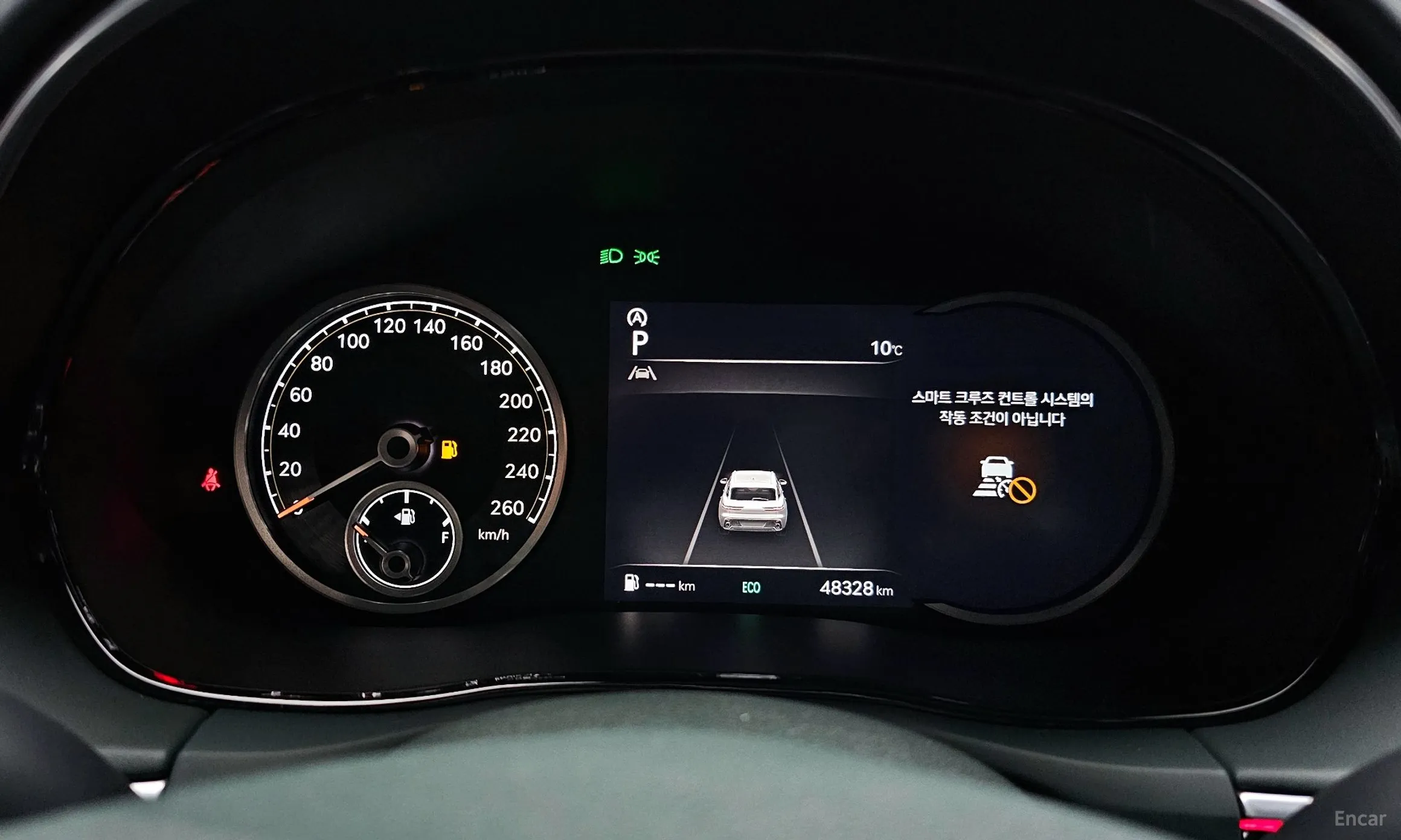 Genesis GV70 превью 8