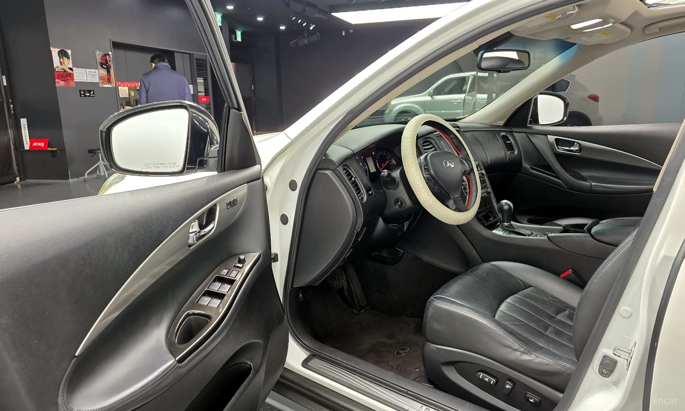 Infiniti EX35 превью 11
