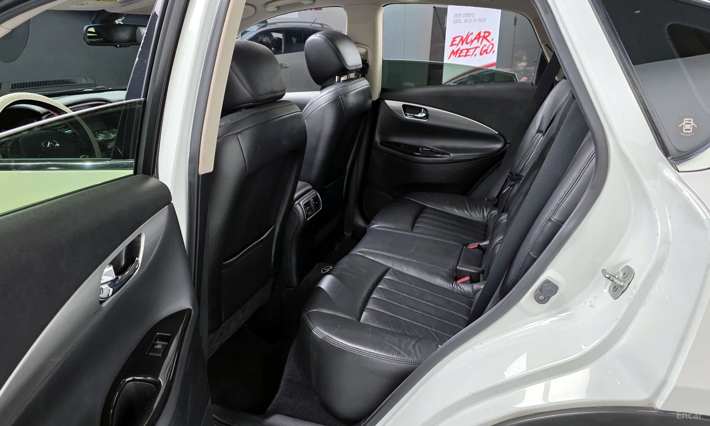Infiniti EX35 превью 12