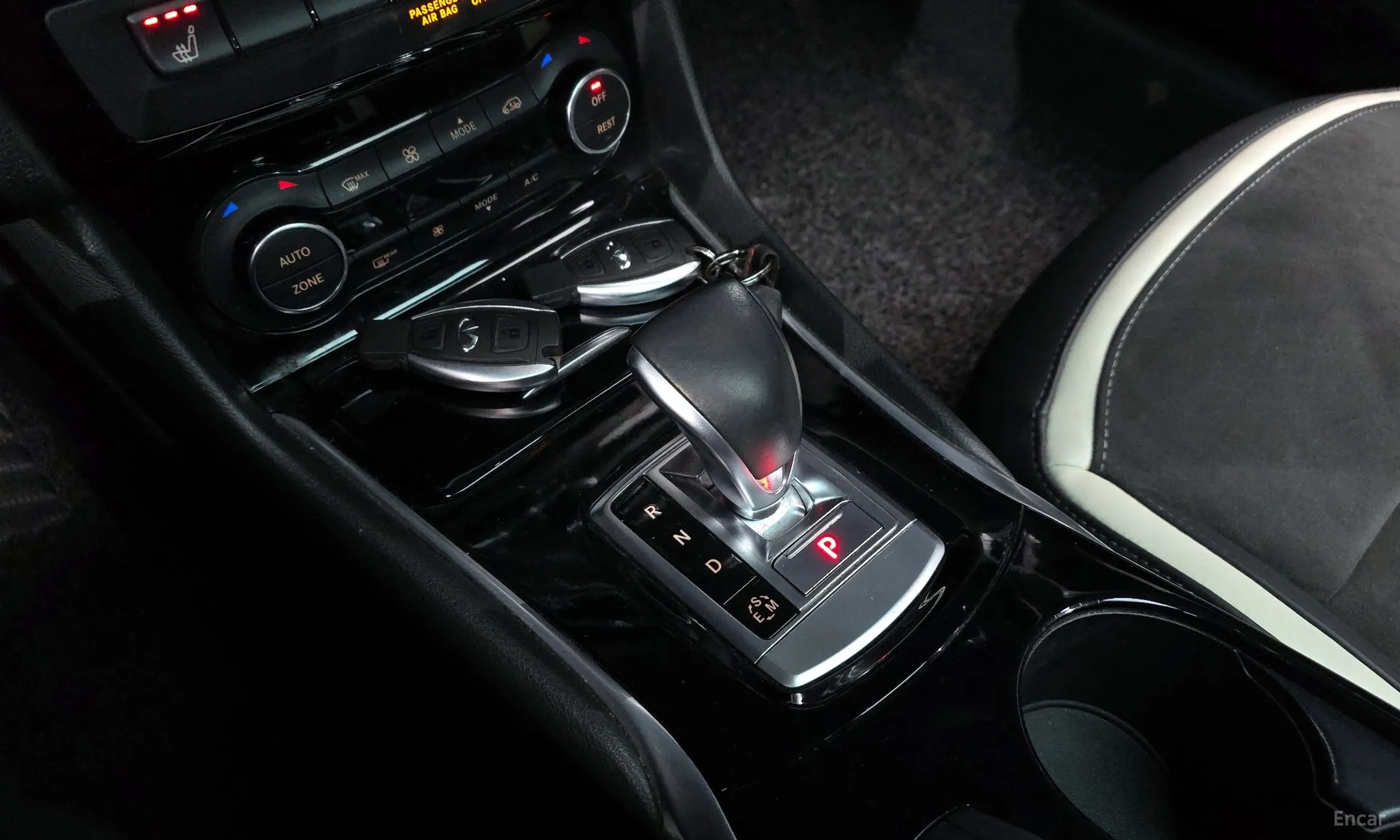 Infiniti Q30 превью 9