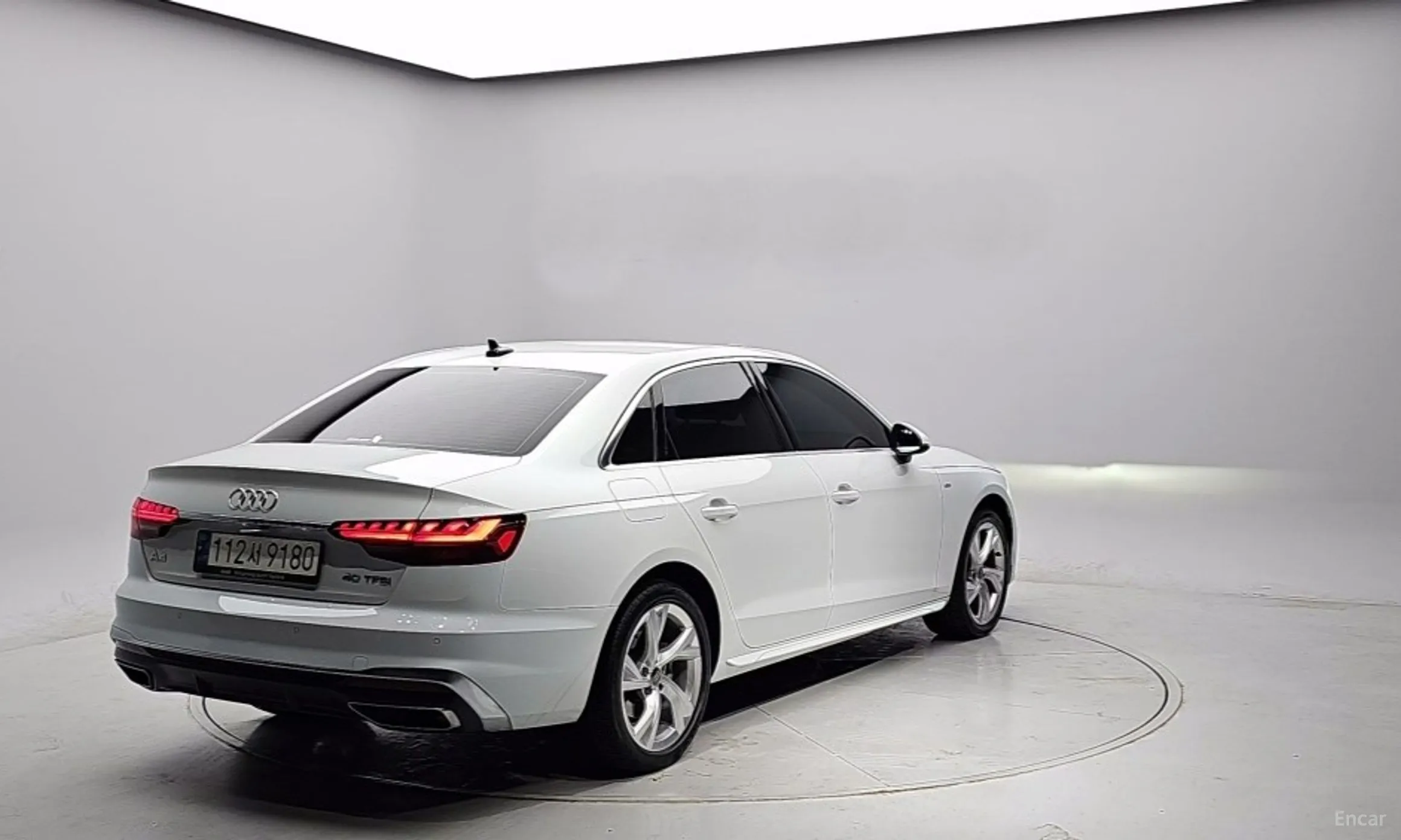 Audi A4 (B9) превью 4