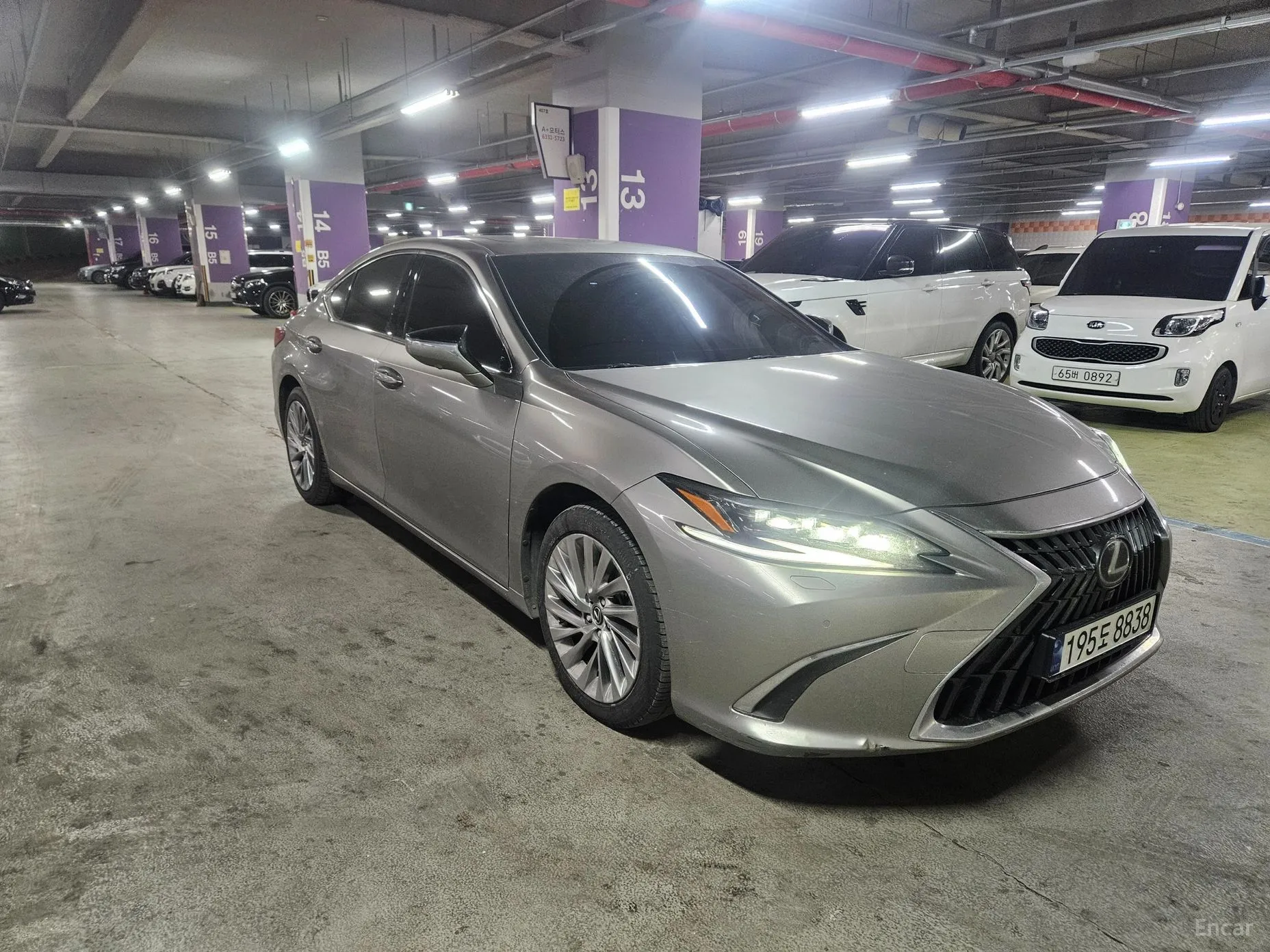 Lexus ES300h 7th Generation