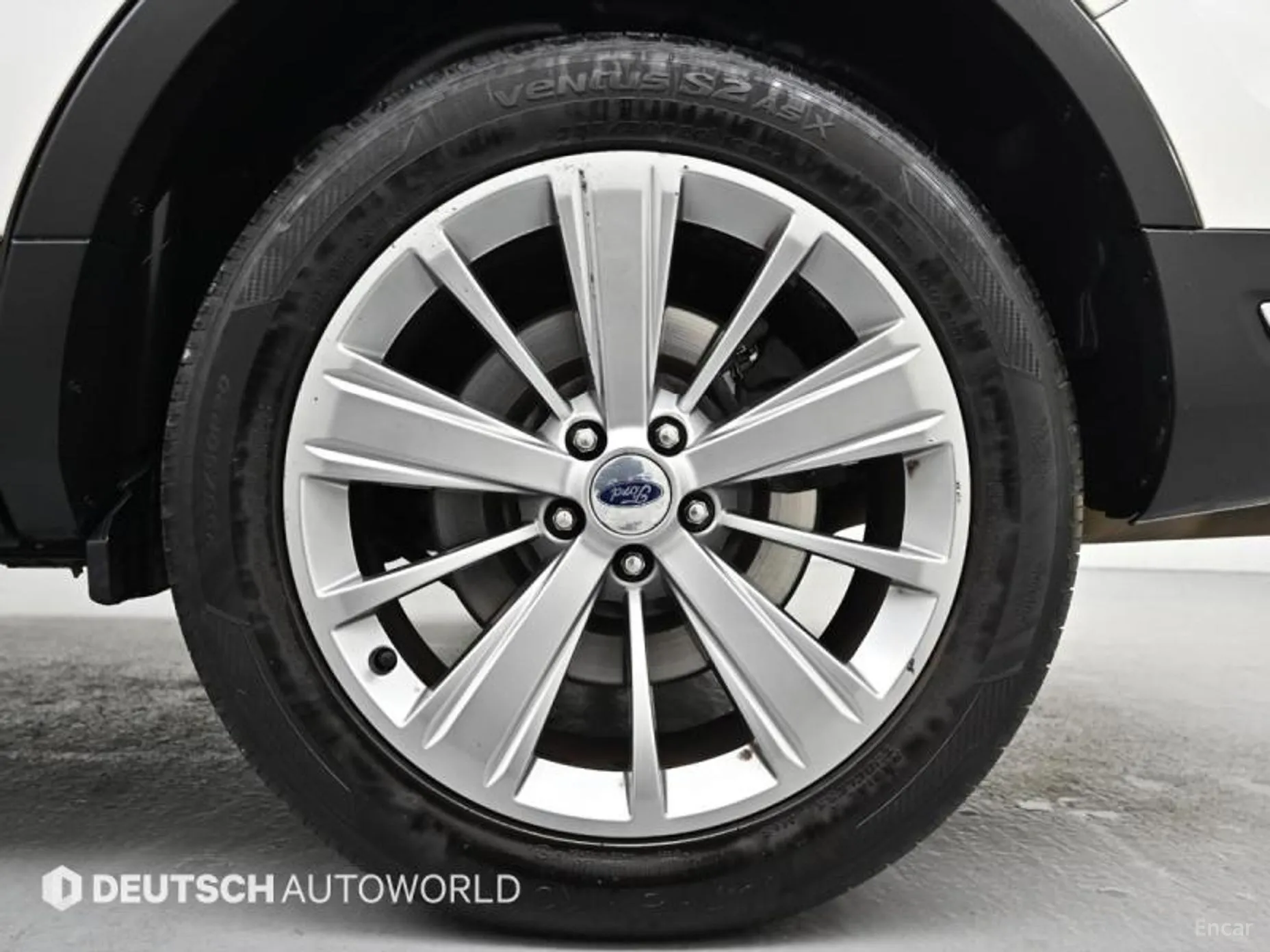 Ford Explorer превью 5