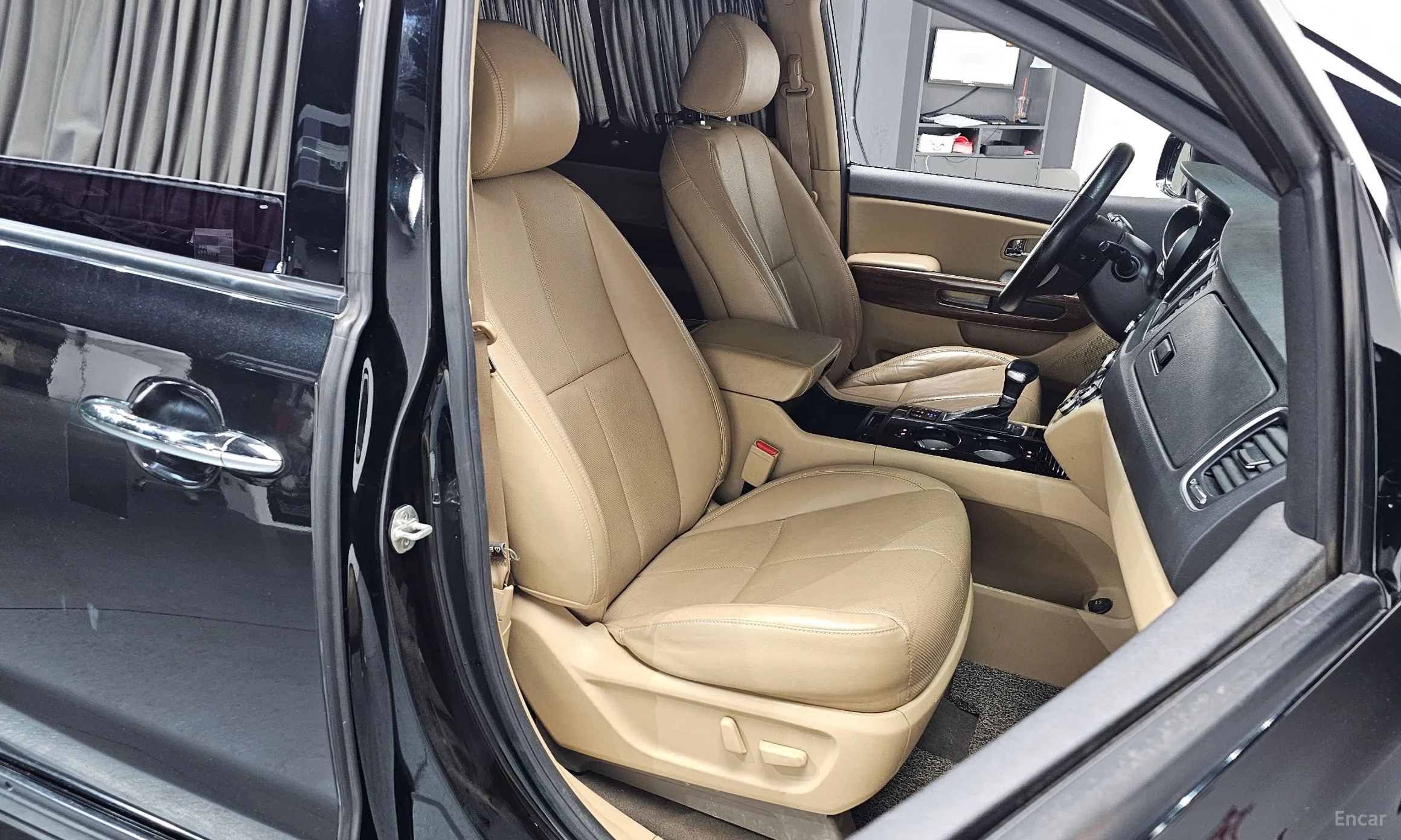 Kia Carnival превью 10