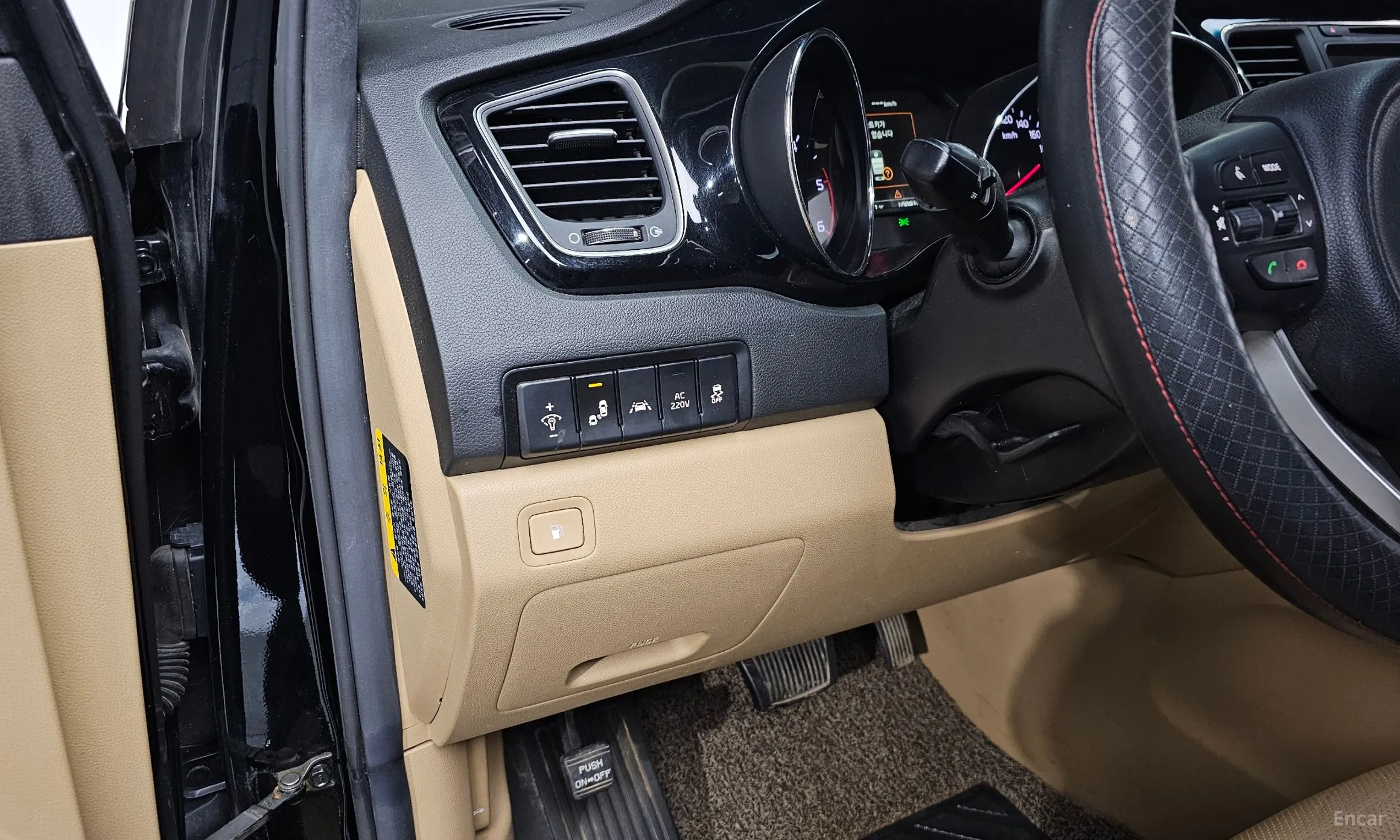 Kia Carnival превью 13