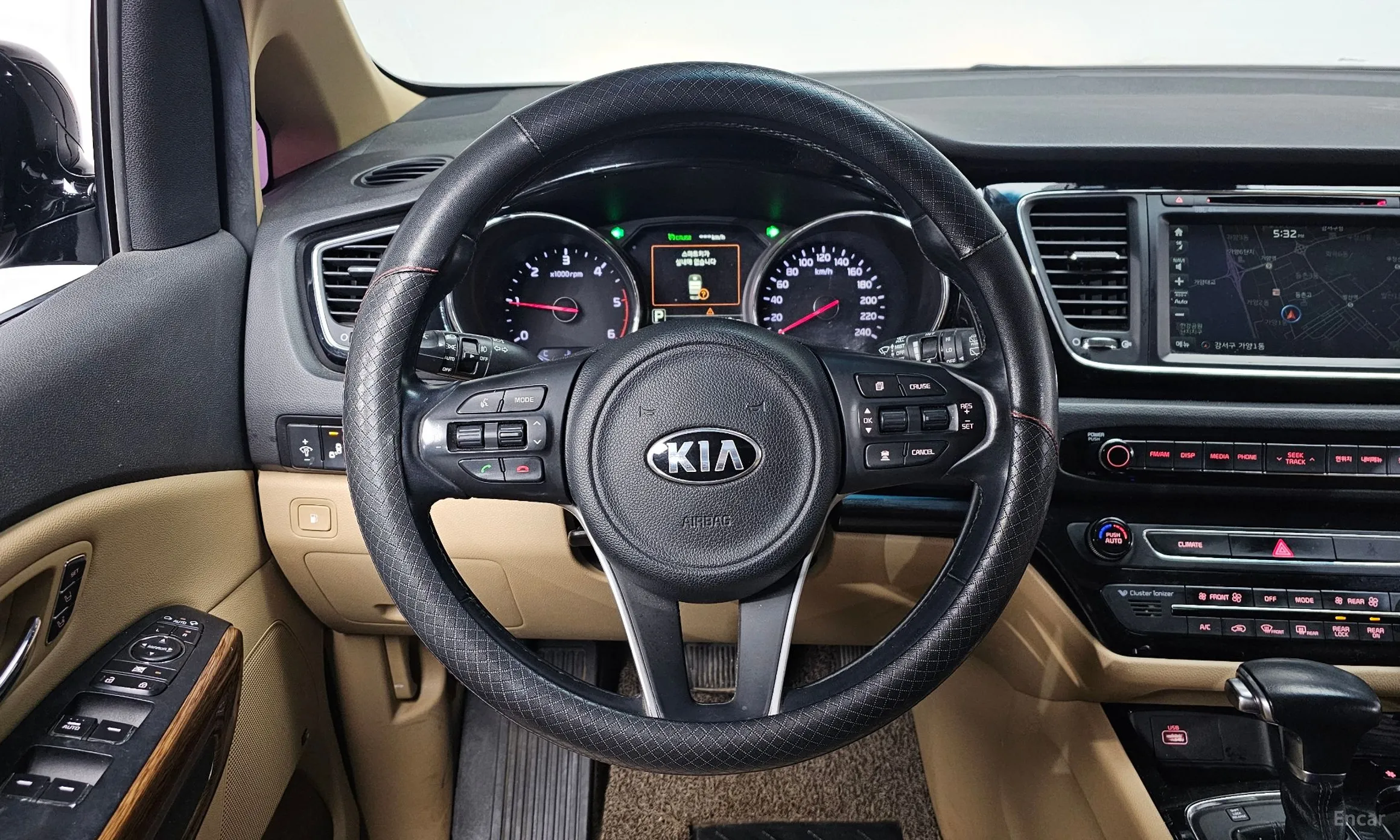 Kia Carnival превью 14