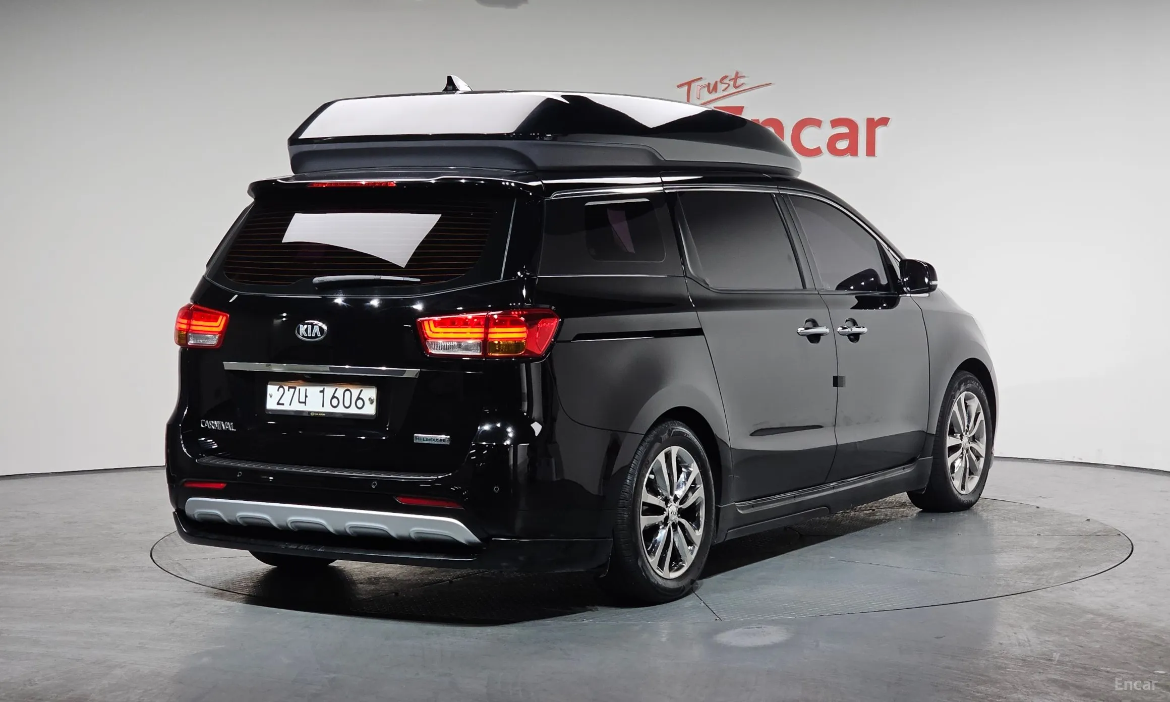 Kia Carnival превью 2