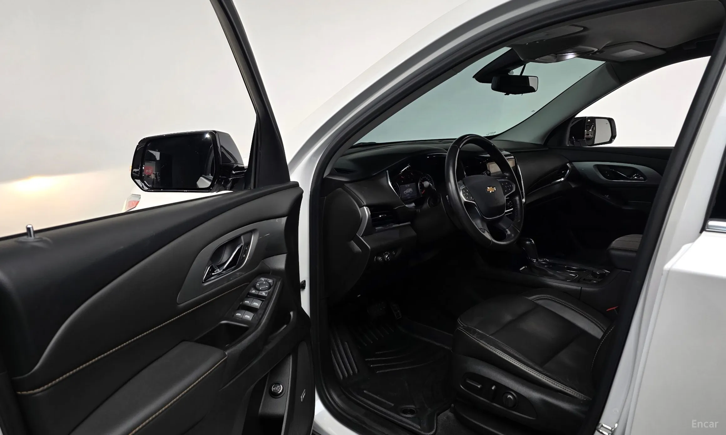 Chevrolet (GM Daewoo) Traverse превью 12