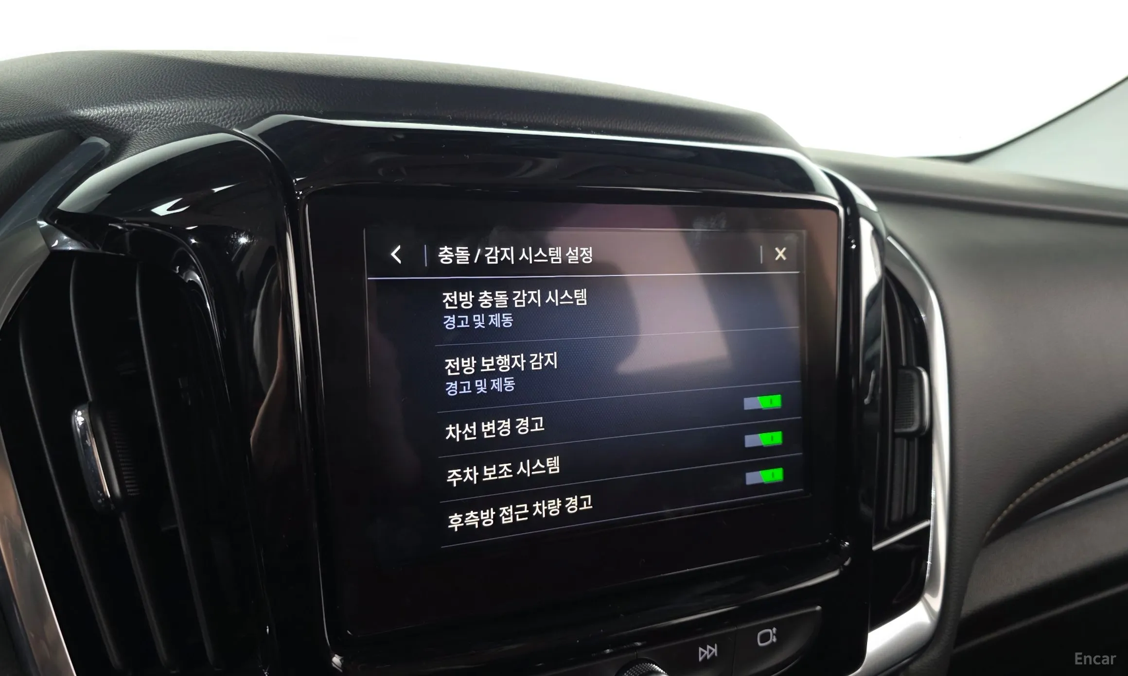 Chevrolet (GM Daewoo) Traverse превью 16