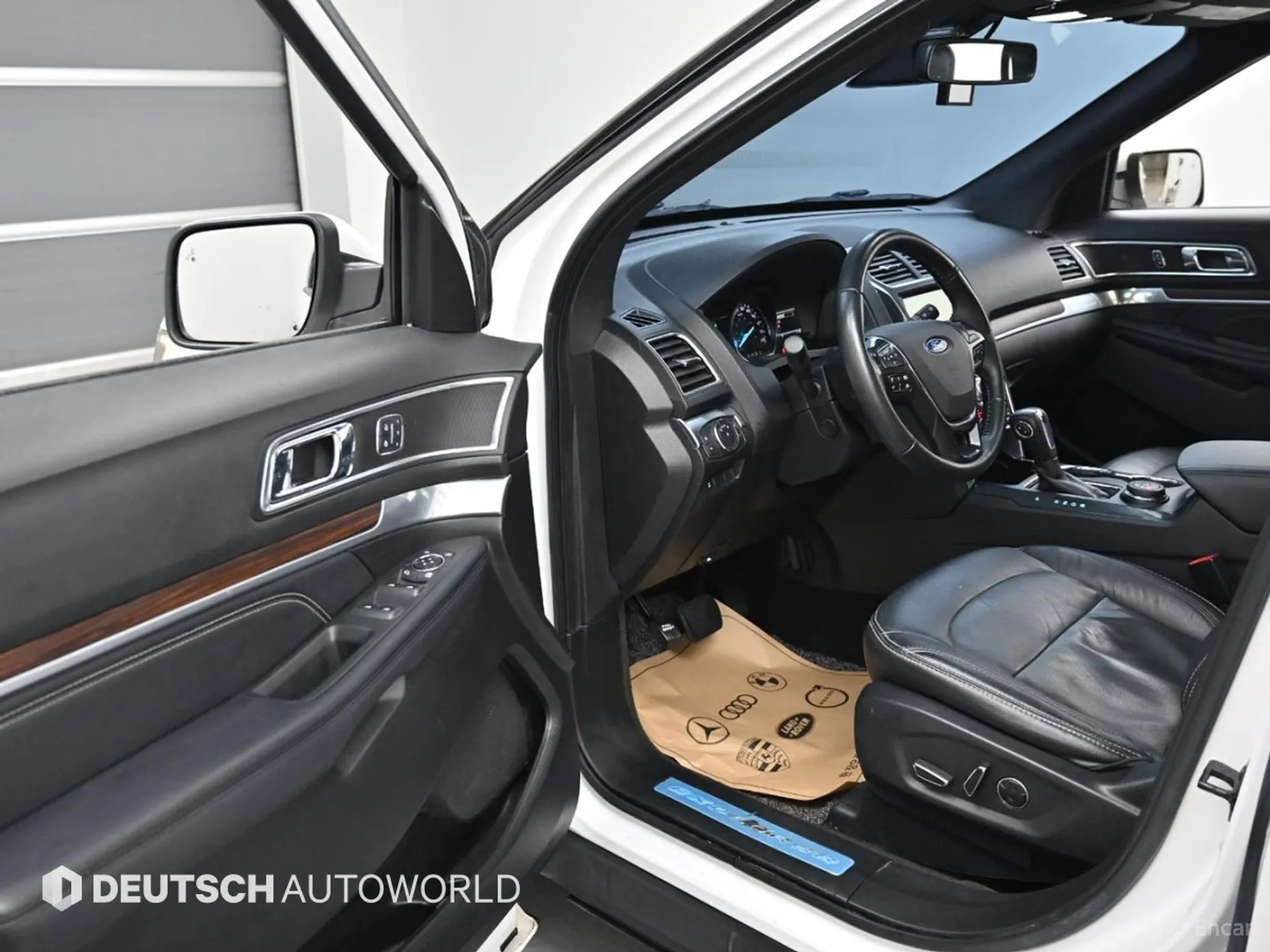 Ford Explorer превью 11