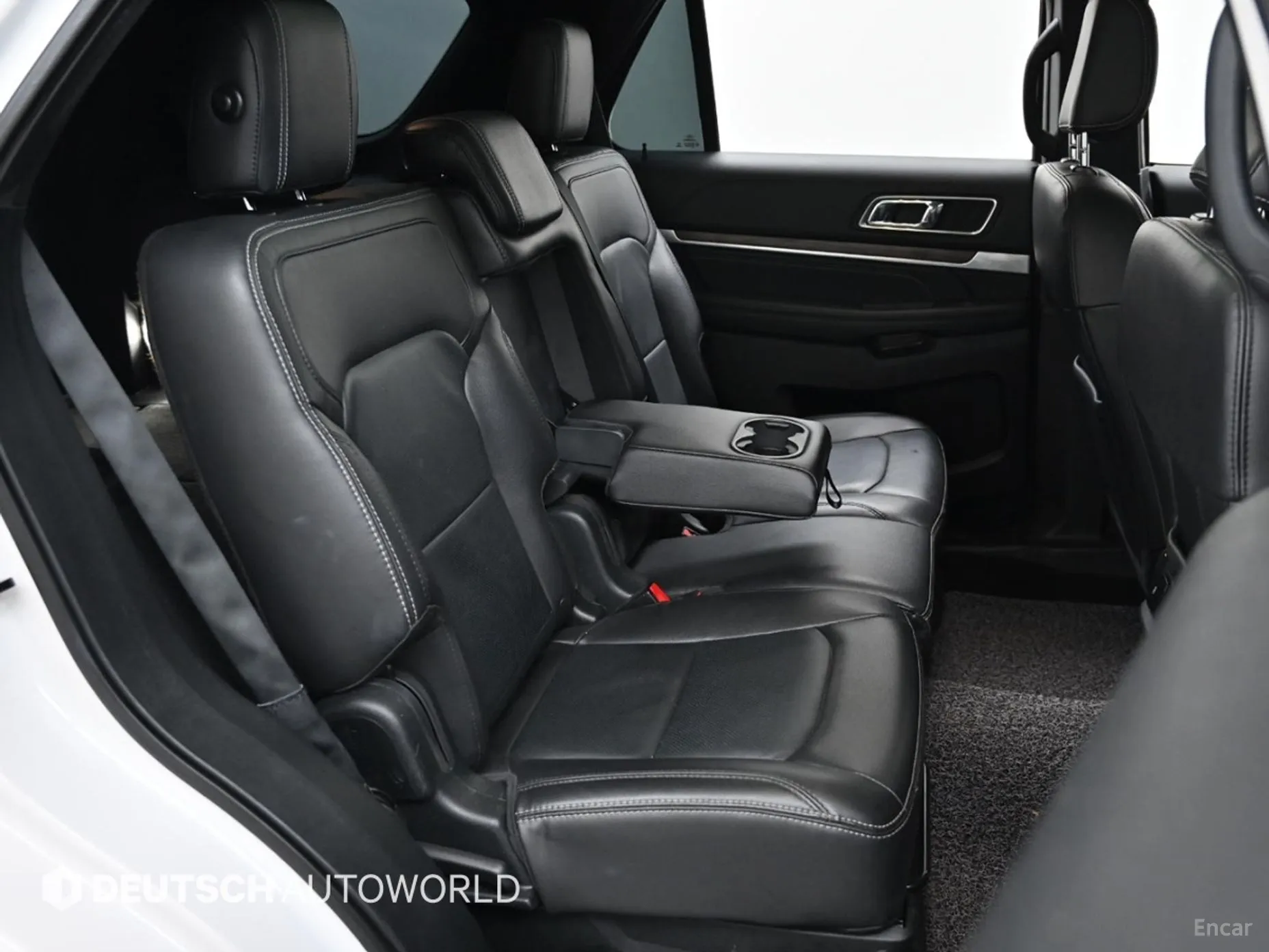 Ford Explorer превью 12