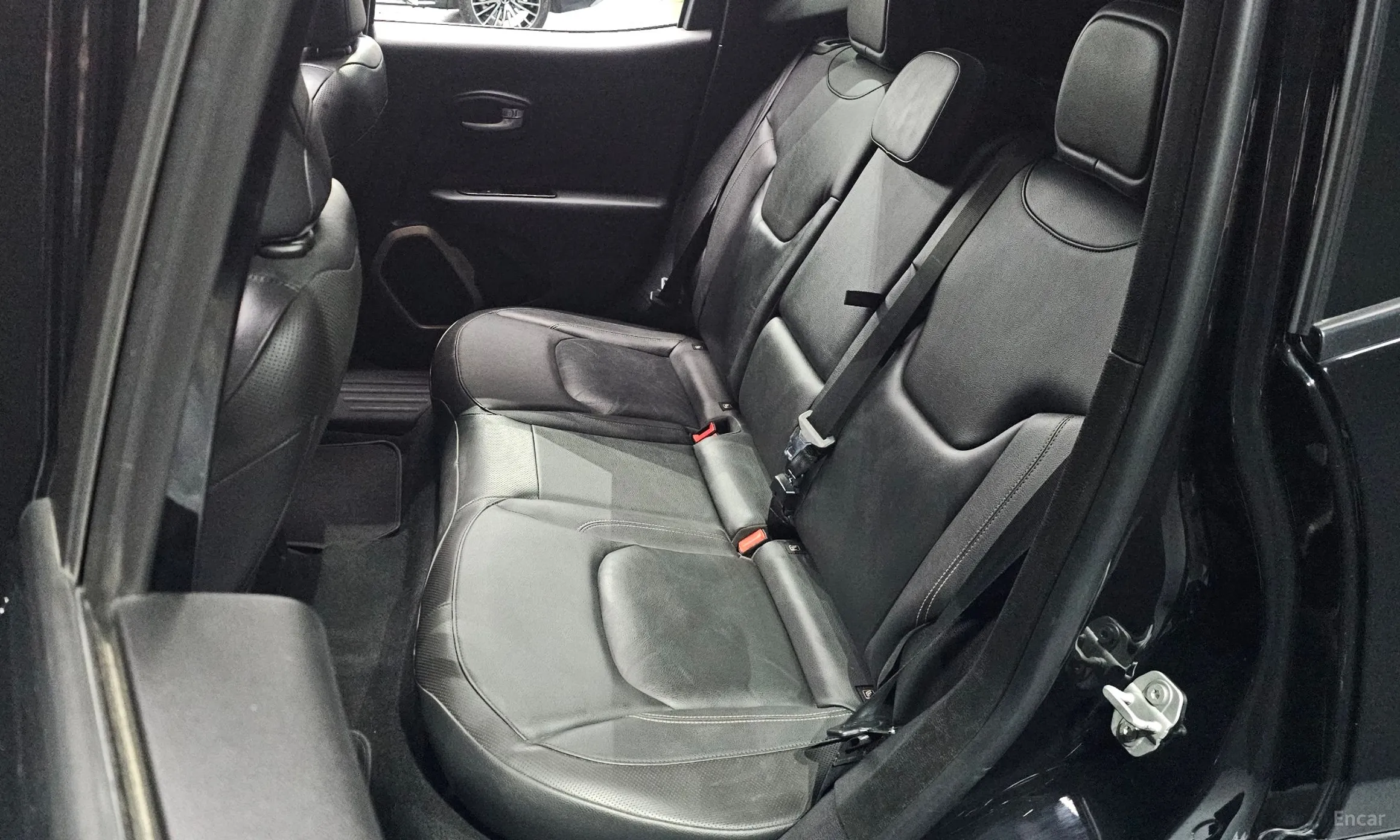 Jeep Renegade превью 12