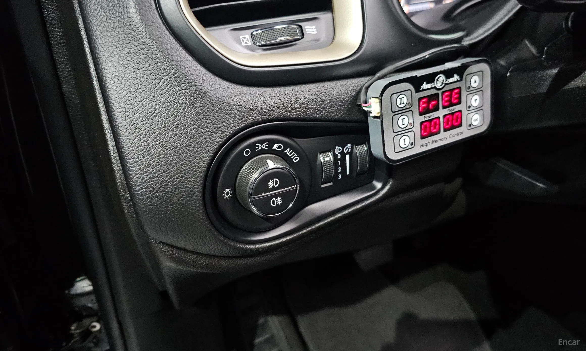 Jeep Renegade превью 18