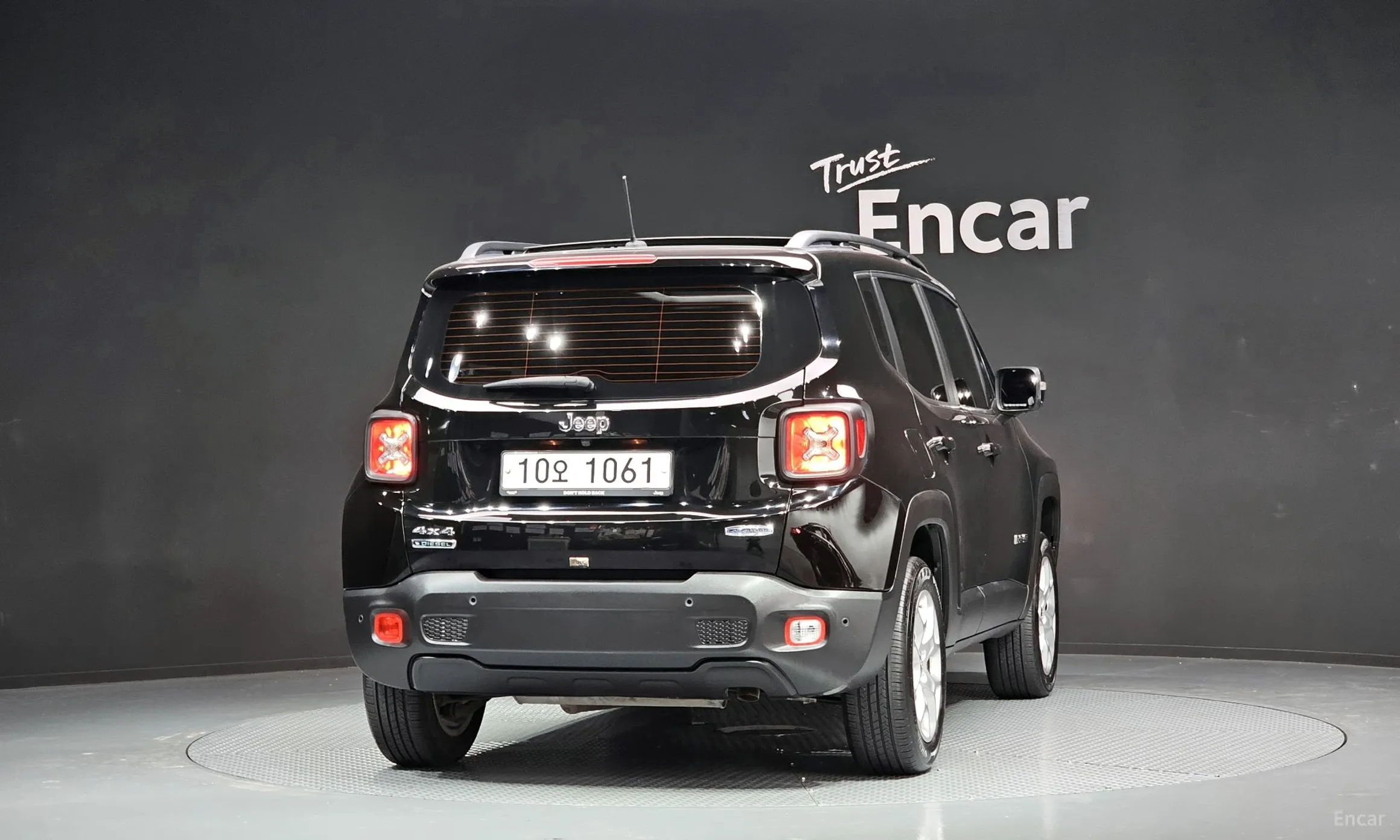 Jeep Renegade превью 4