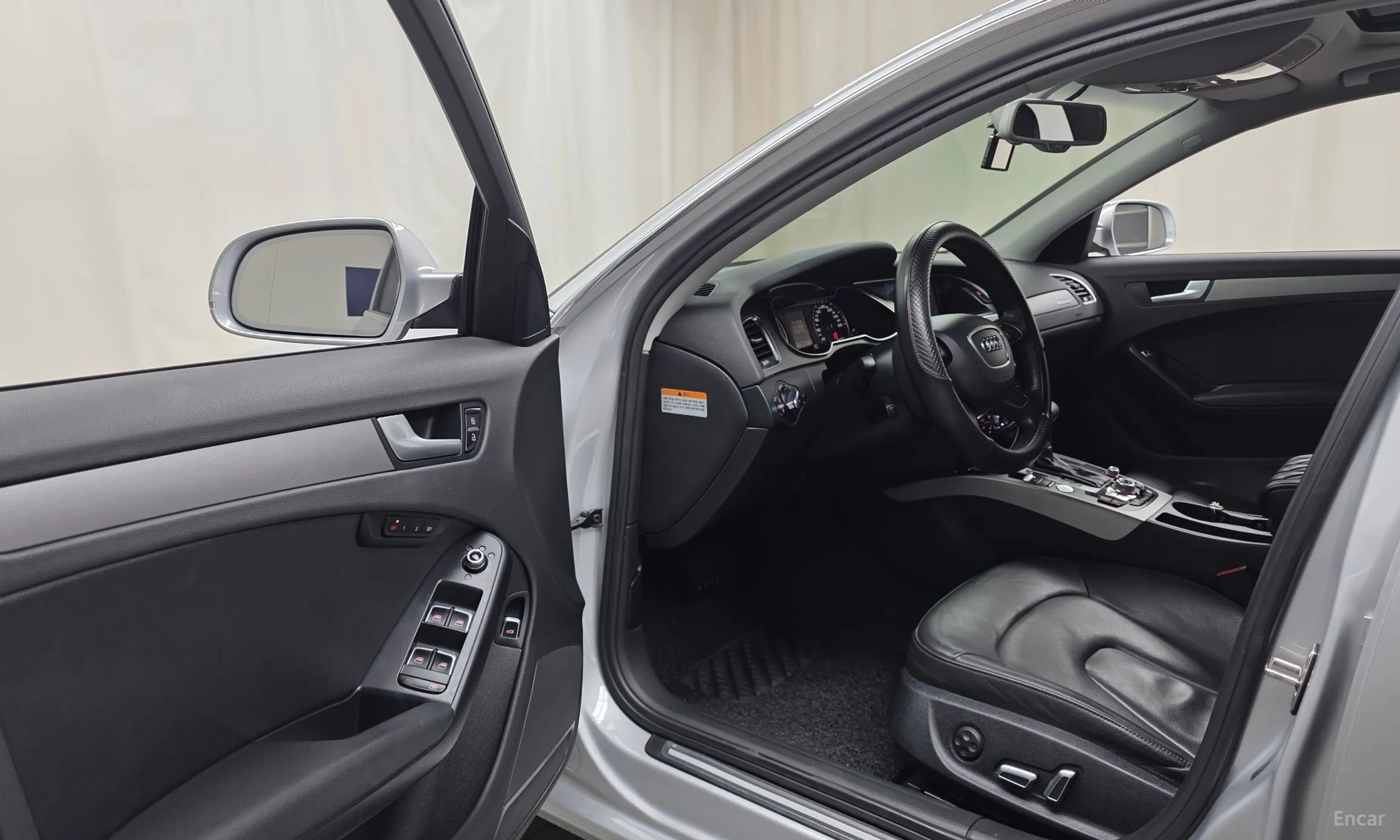 Audi New A4 превью 10