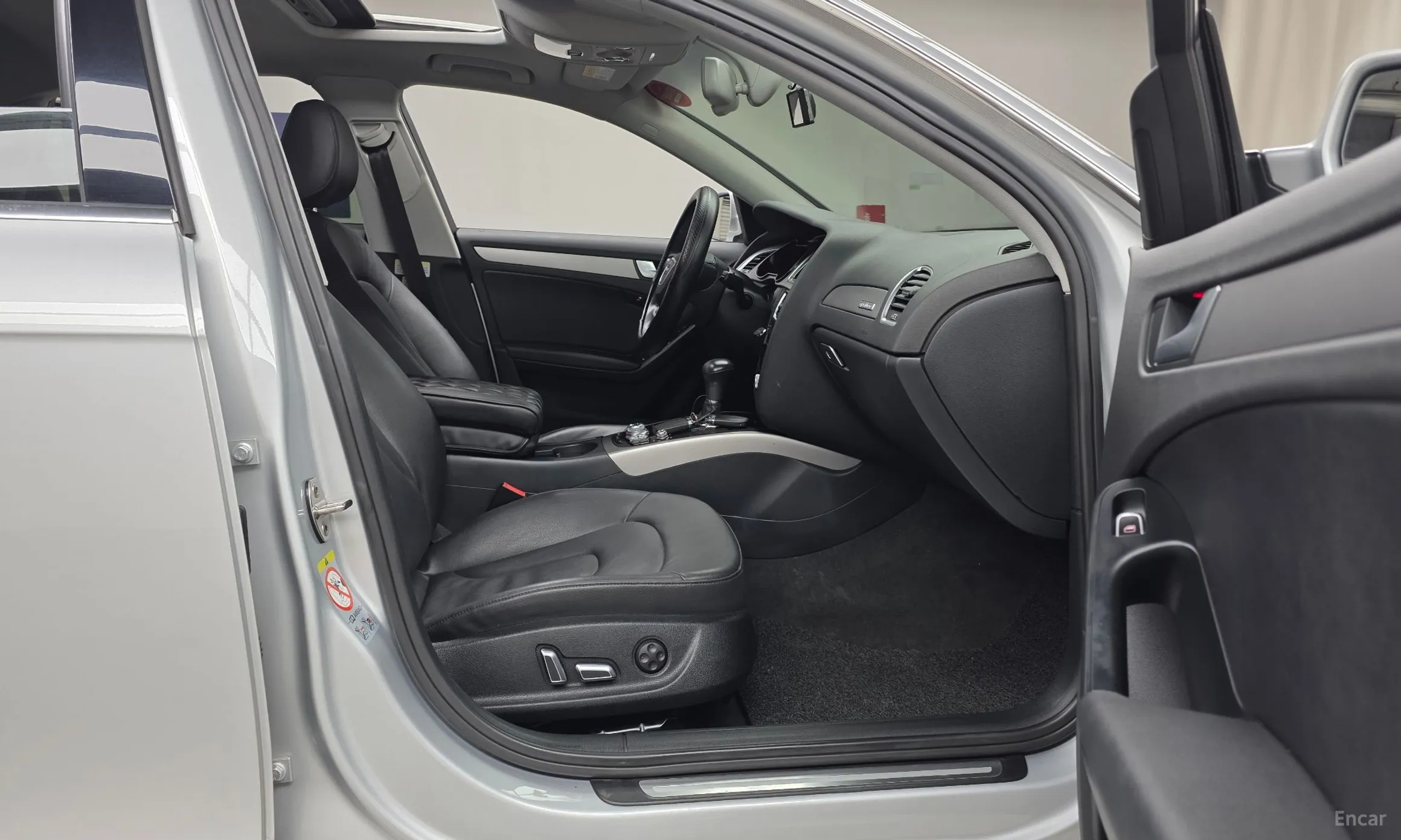 Audi New A4 превью 11