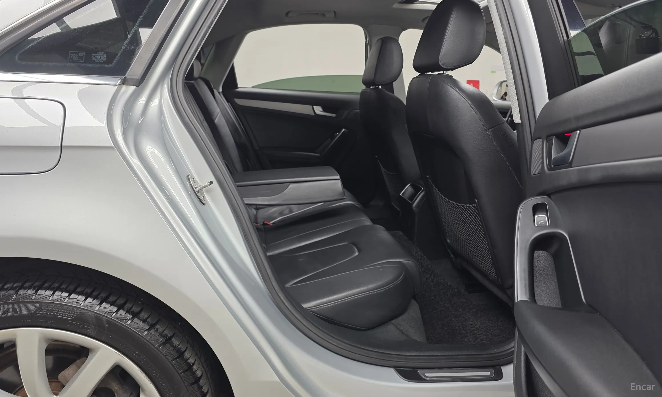 Audi New A4 превью 12