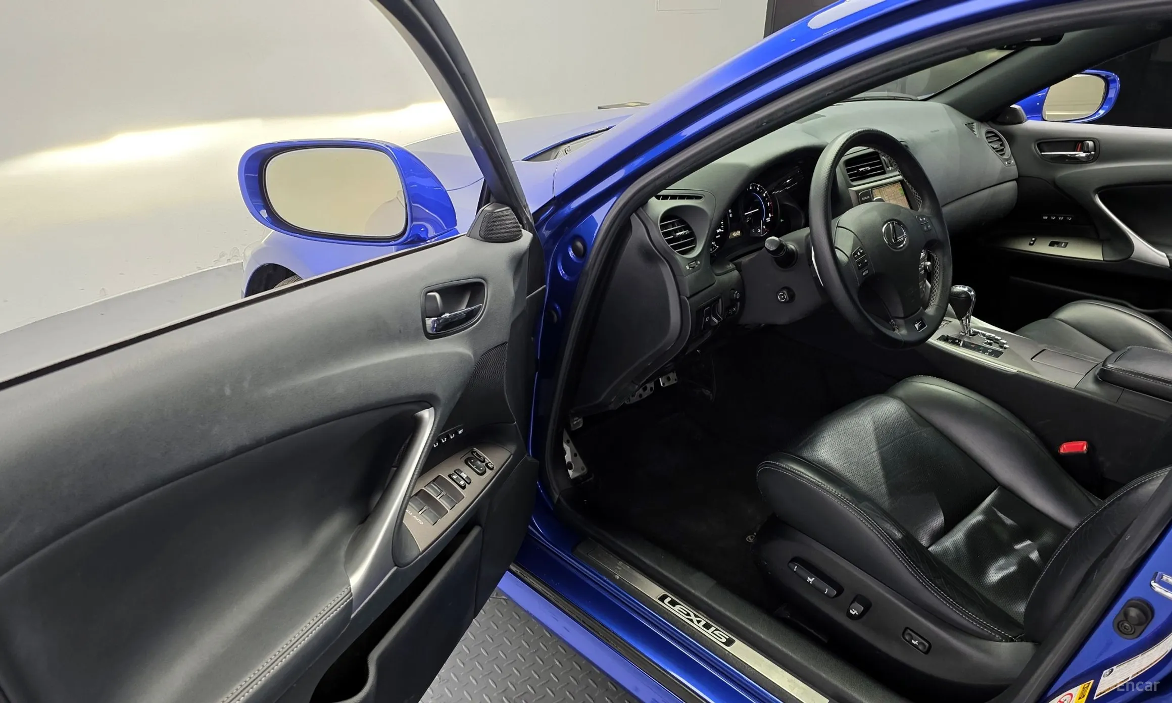 Lexus IS250 превью 11