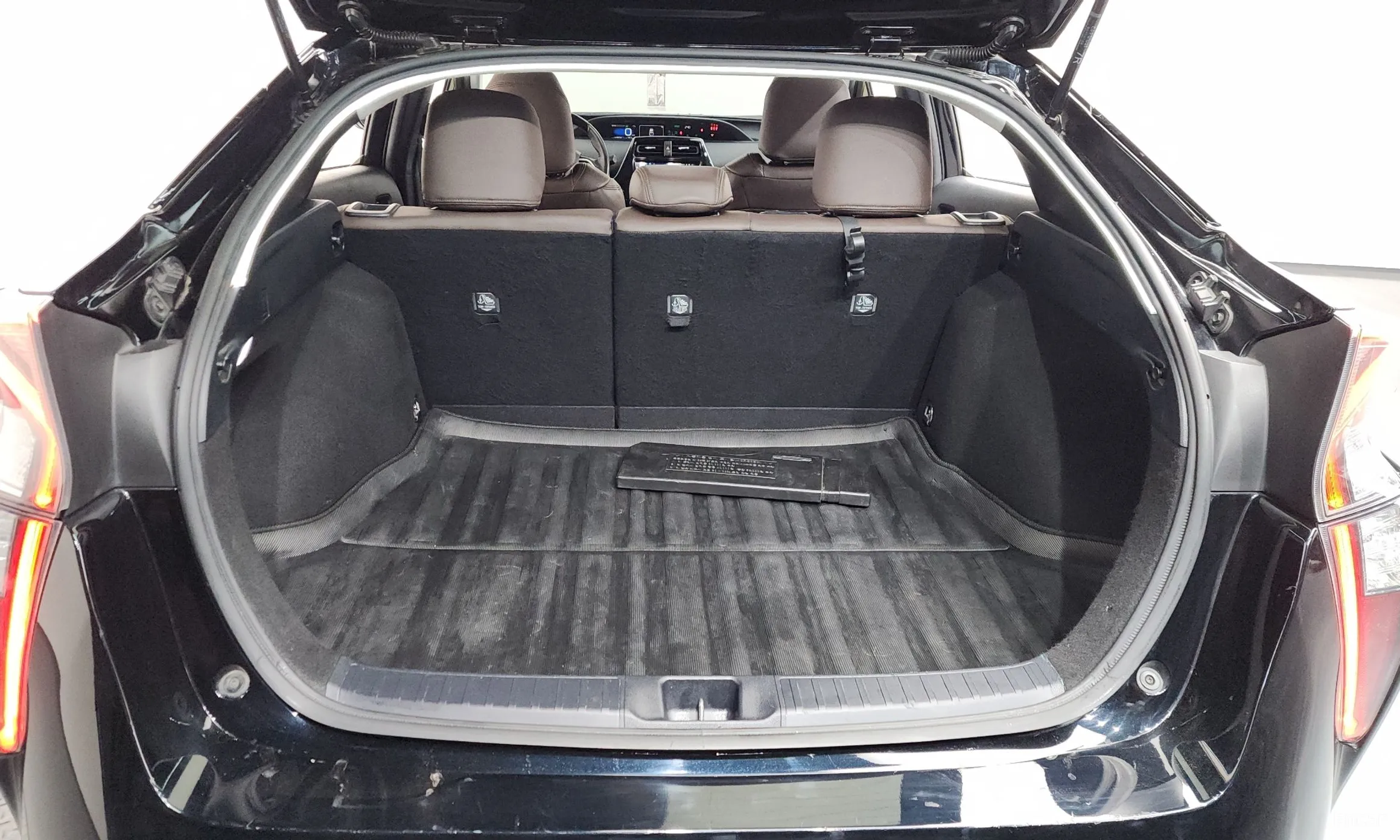 Toyota Prius 4th Generation превью 20