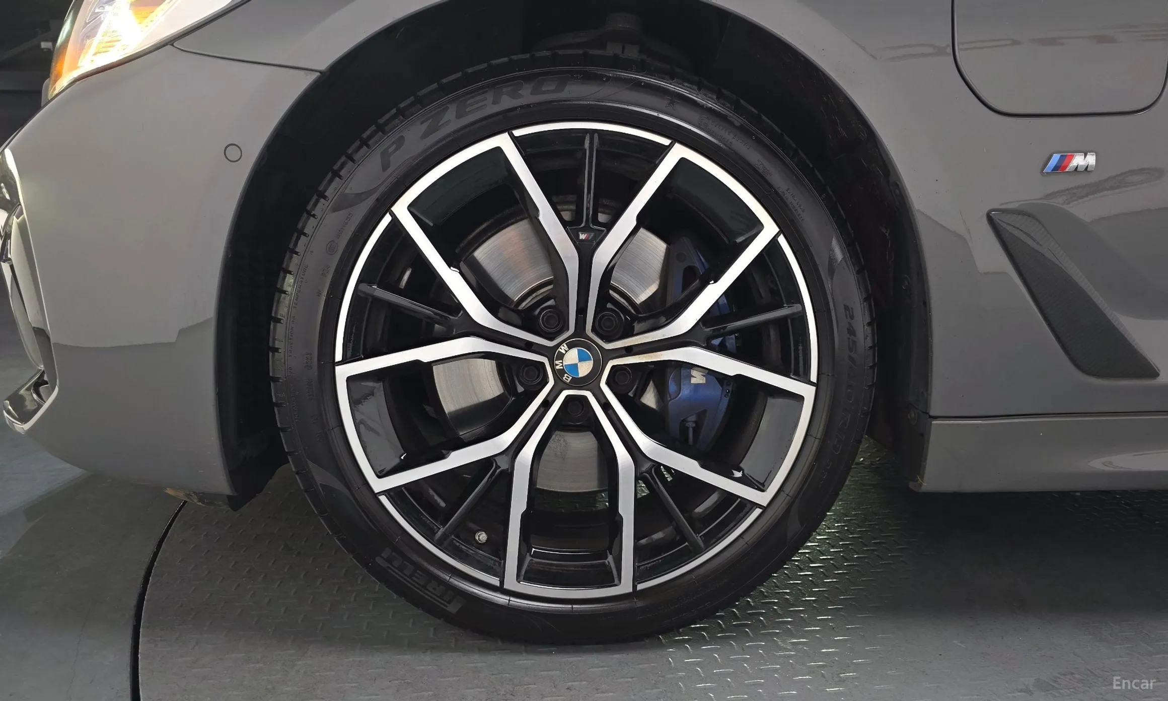 BMW 5 Series (G30) превью 5