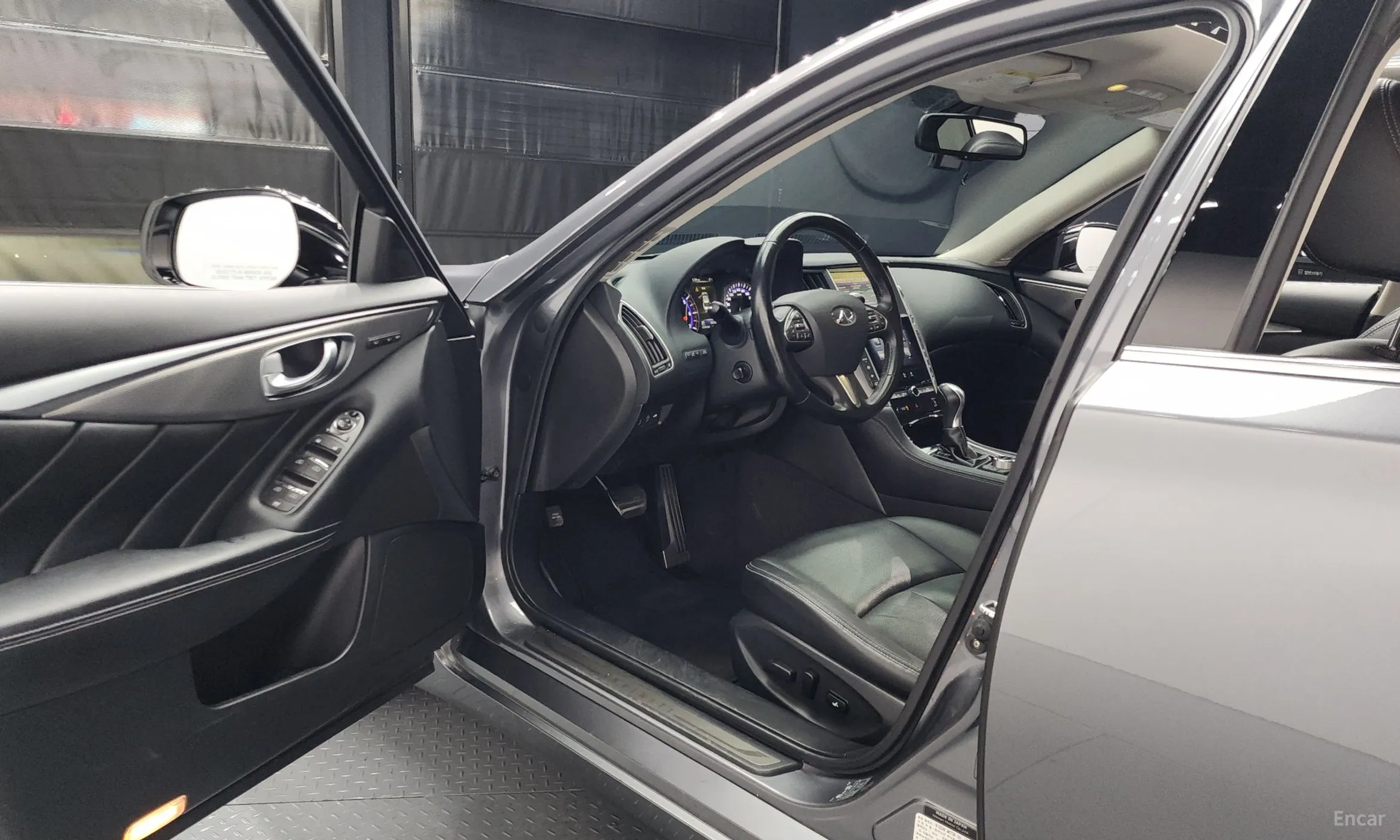 Infiniti Q50 превью 10