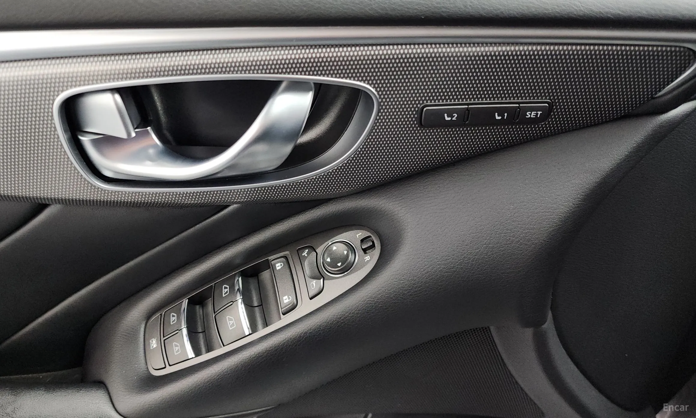 Infiniti Q50 превью 16