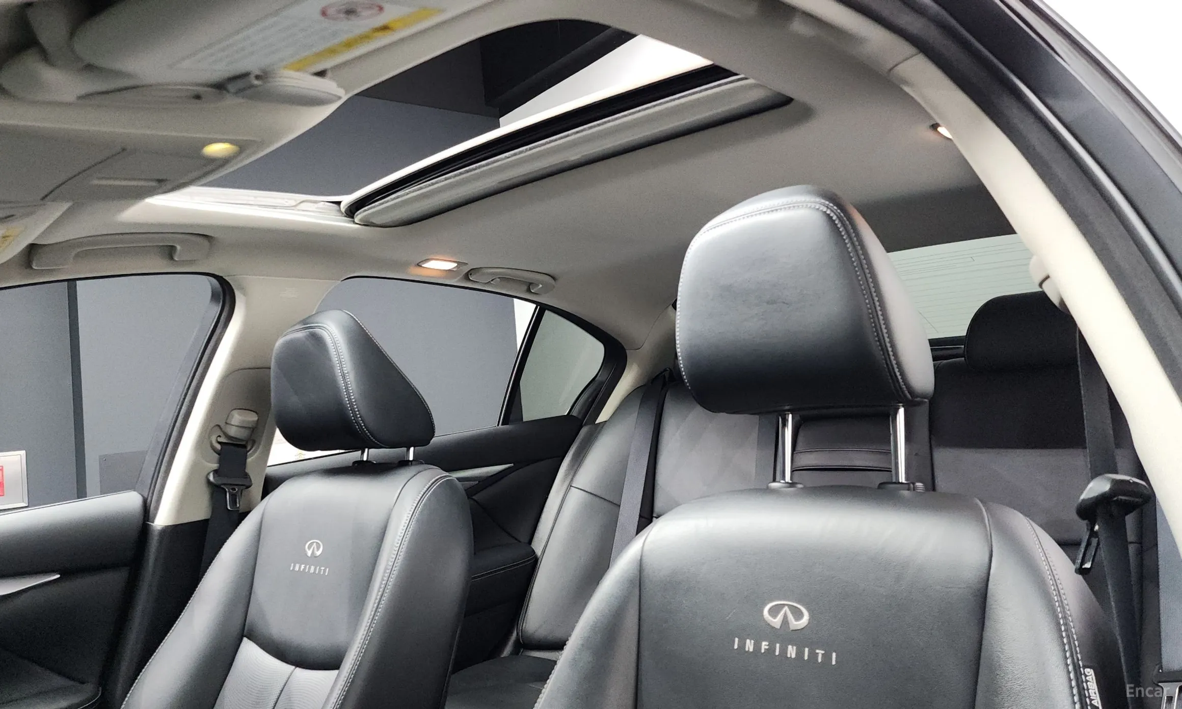 Infiniti Q50 превью 19